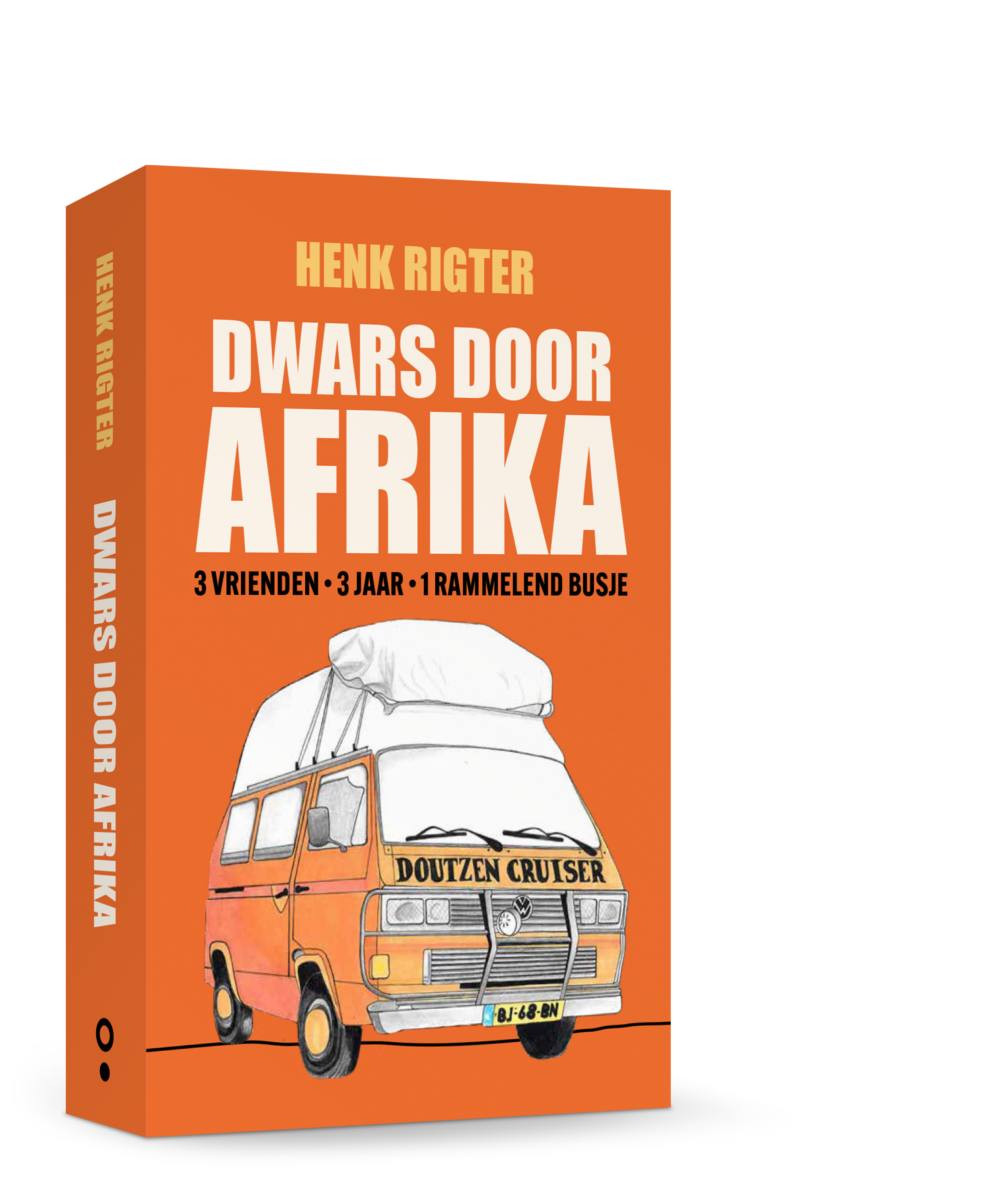 Een boek met een oranje kaft getiteld 'Dwars door Afrika' door Henk Rigter. Op de cover staat een tekening van een geel/oranje bus met een dakkoffer. Het tekstblok onder de titel vermeldt '3 vrienden, 3 jaar, 1 rammelend busje'.