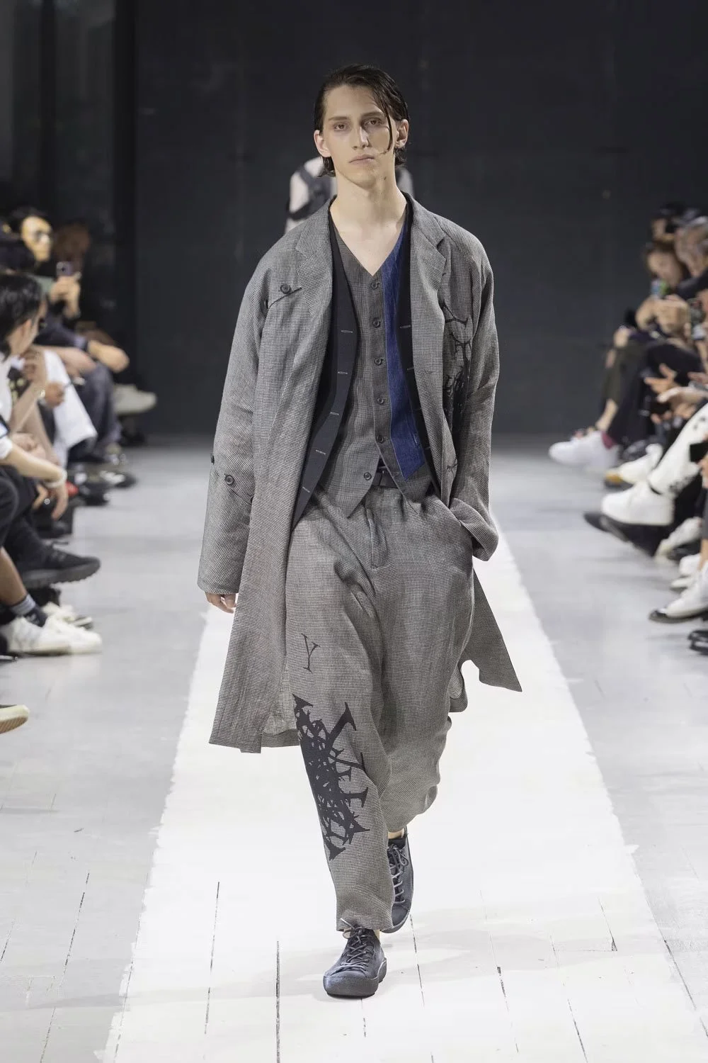 Yohji-Yamamoto-POUR-HOMME-SS24_LOOK-9.JPG