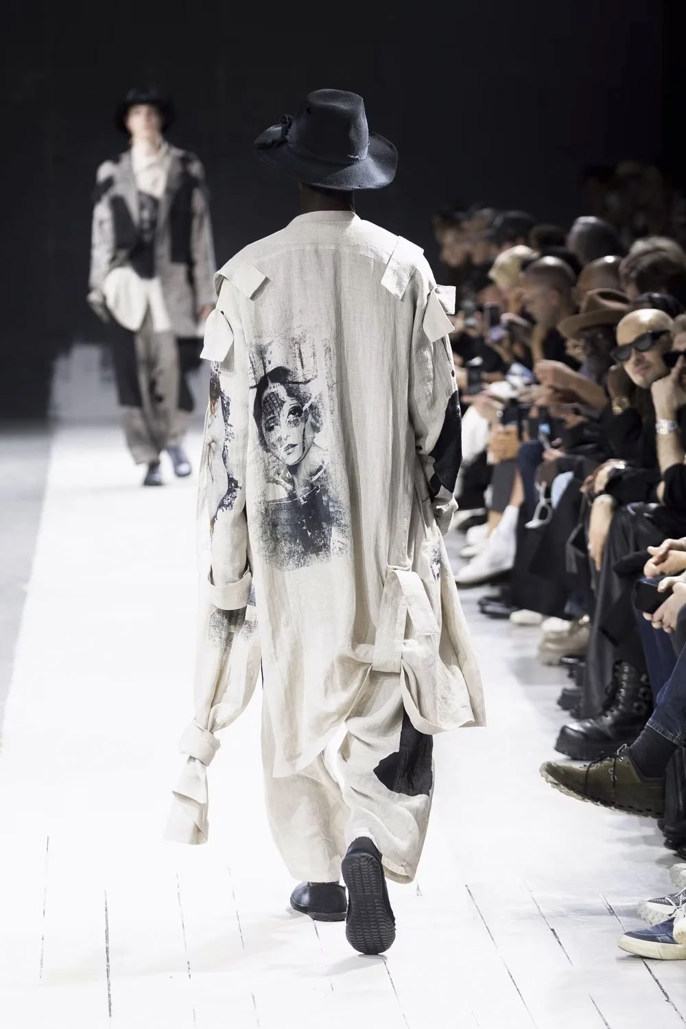 Yohji-Yamamoto-POUR-HOMME-SS24_LOOK-7-1.JPG