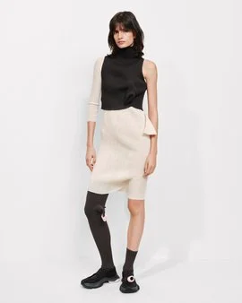 1_ISSEYMIYAKE_SS26_LOOK_21_02471.jpg
