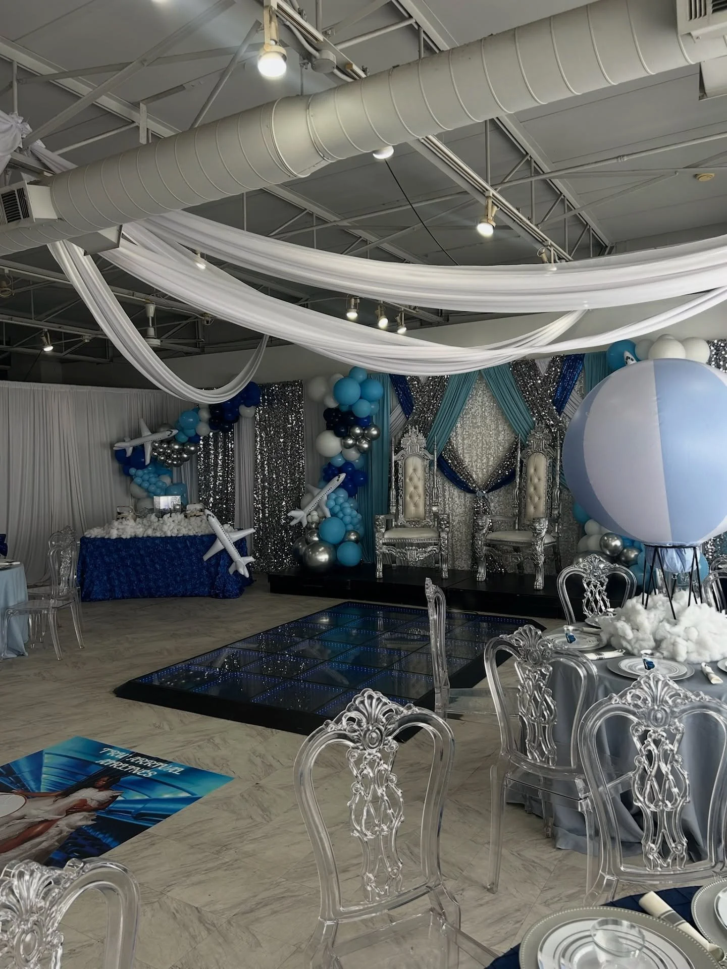 Airplane themed baby shower ✈️💙☁️ @epicentertainmentteam 

Swipe to see a walkthrough video of this setup ➡️🤩.

Thank you to our lovely clients for trusting us to bring their vision to life &amp; congratulations on your new bundle of joy! 🍼

Ask u