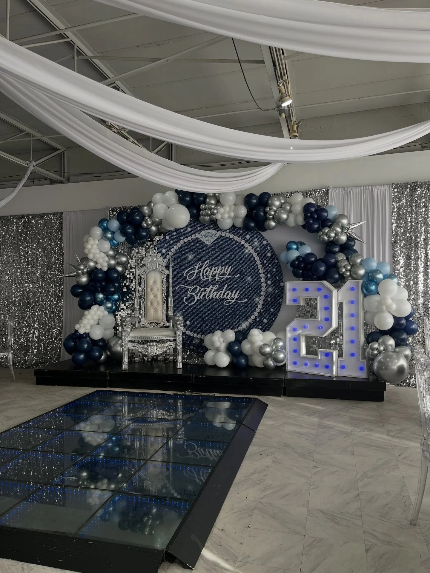 Denim &amp; Diamonds 💎

Want the perfect focal point to escalate your next event?

Inquire today using the contact form in our bio 🔗📲

📍Epic Meeting Space
18301 E 9 Mile Rd
Eastpointe, MI 48021

#detroiteventsplanner #detroitevents #detroiteventd