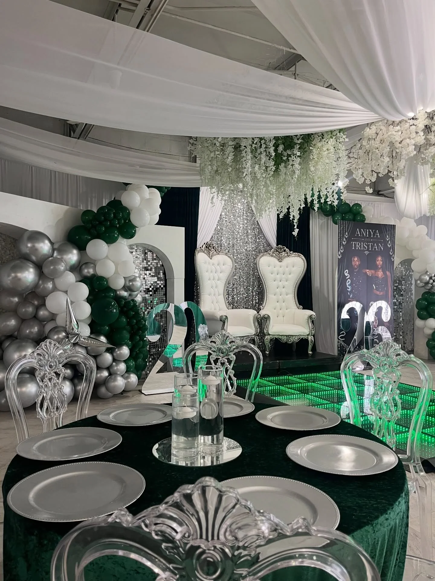 Aniya &amp; Tristan understood the assignment 😮&zwj;💨💚

Our team has been showing OUT this season, and this setup was definitely a standout 🔥✨

Ready to turn your next event into a statement? Inquire today 🔗

Venue &amp; Event Styling: @epicente