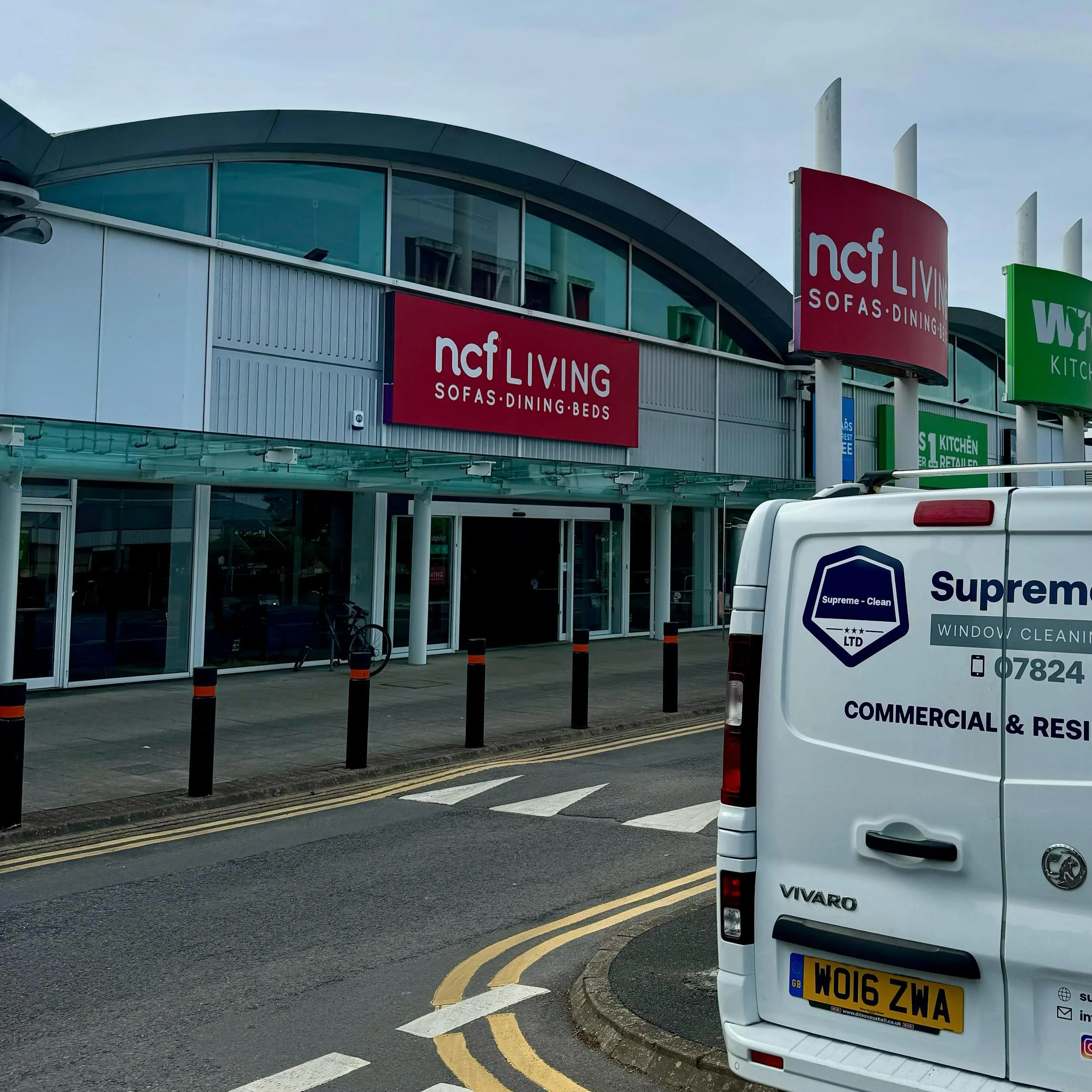 Nice early start this morning for @ncf_living the windows are now sparkling in the new Bristol store. #bristol #supreme #clean #ncfliving #business