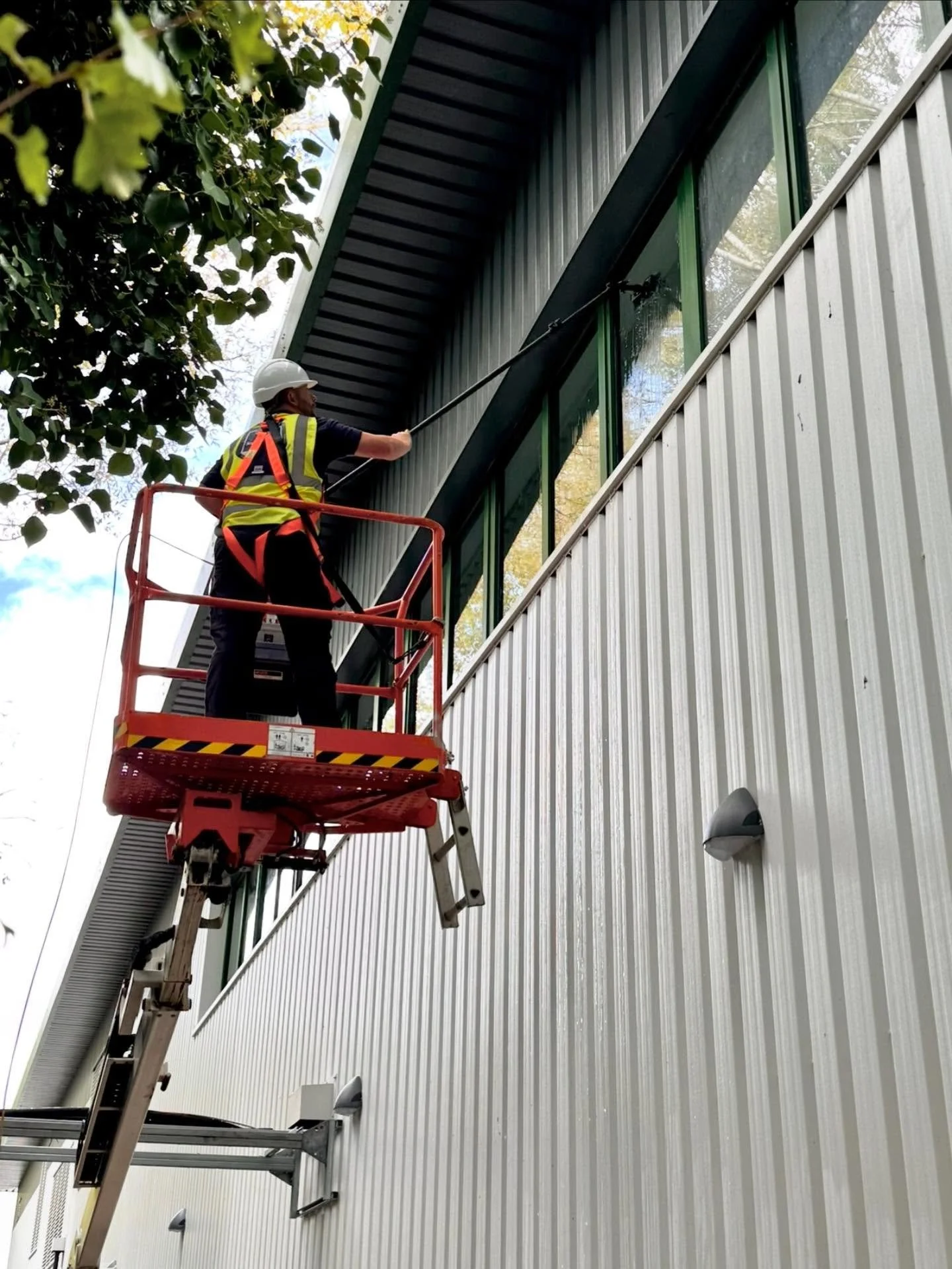 How high is too high? With iPAF license, our operators can reach windows up to 104 meters high, surpassing every building in Bristol! 

#ipaf #mewp #heights #bristol