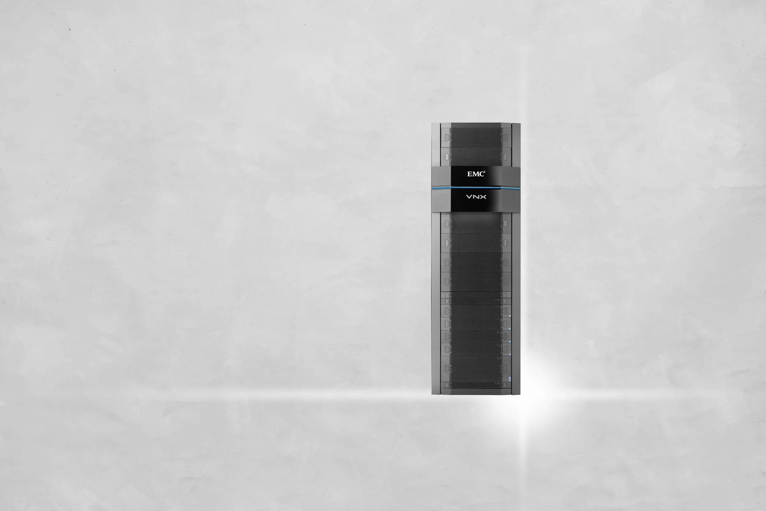 george-disario-product-photographer-boston-newburyport-portsmouth-56130716-98-EMC-VNX-Information- storage-device-2.jpg