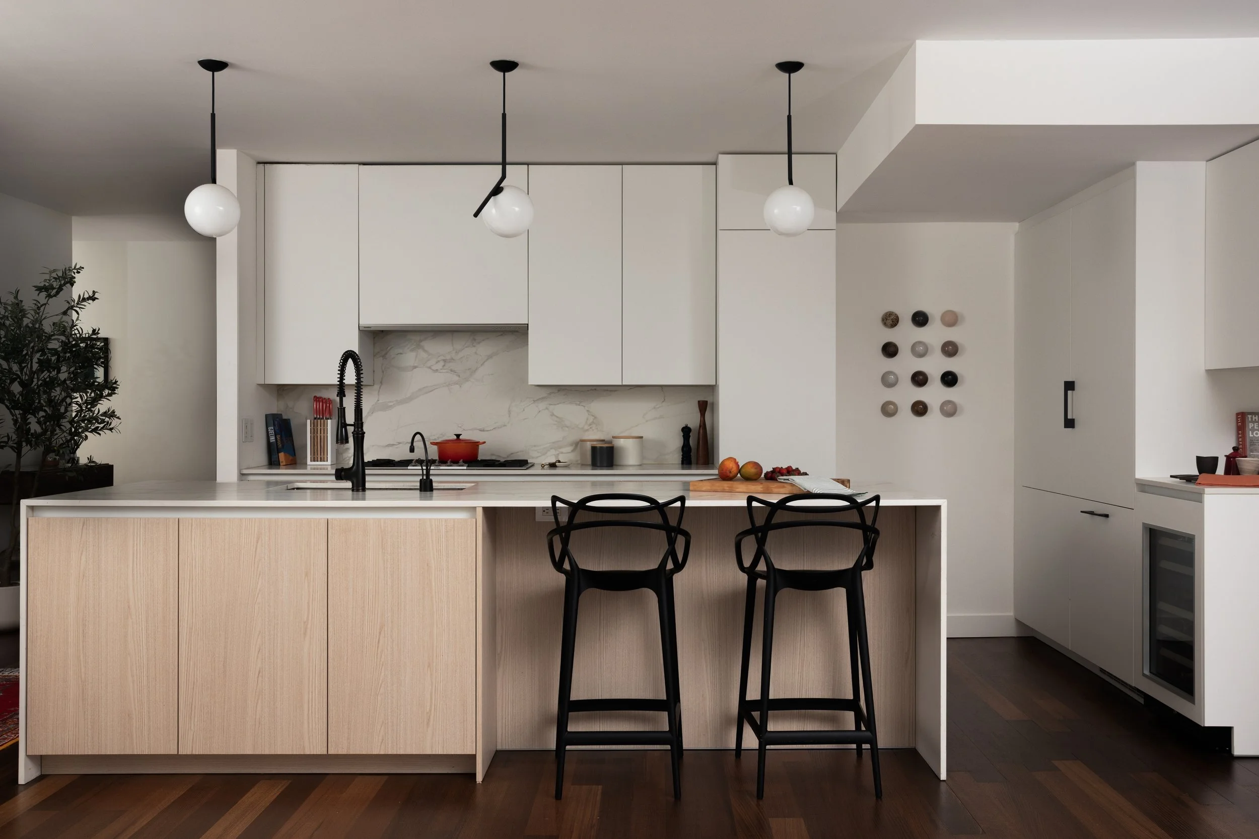 Studio1820_05_520W19_KitchenWide_zuluechostudio.jpg