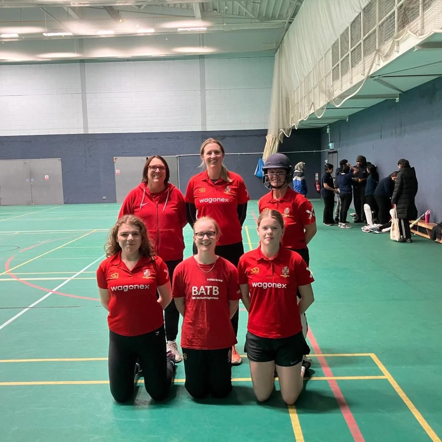 Our women&rsquo;s team SMASHING it in the 
Women&rsquo;s Indoor Hardball League

&lsquo;Top performance from every player&hellip; immaculate stokey vibes&rsquo; - Rose Mitchell

Now focused on our final game and pushing to the top 2🖤❤️🏏