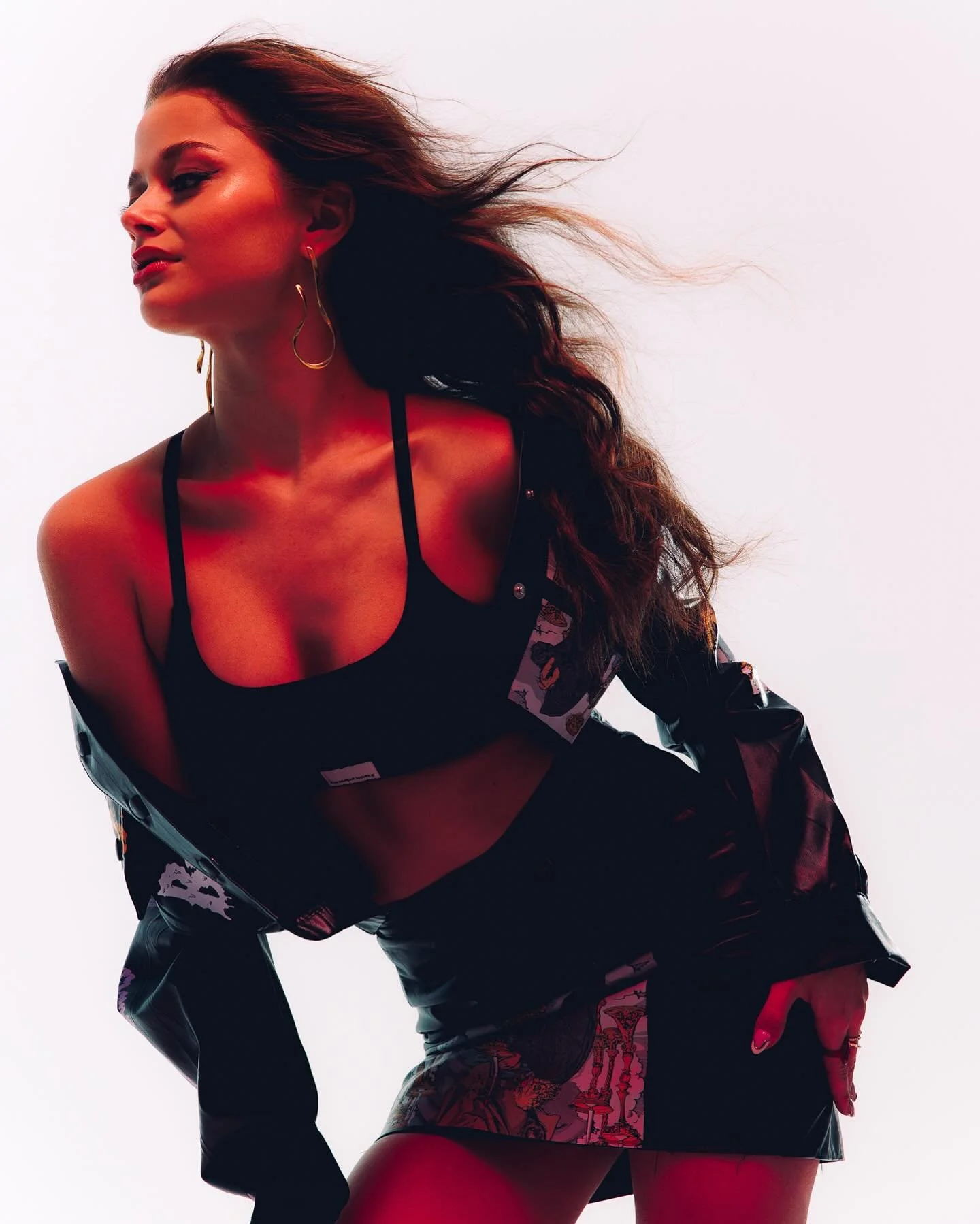 STEFANIA ❤️🍒❤️&zwj;🔥🌶️

mua @the_paulbenjamin styling @calista.honing assist @puckbrussel thank you @esmaysmidt @cloud9music @marcelwentink