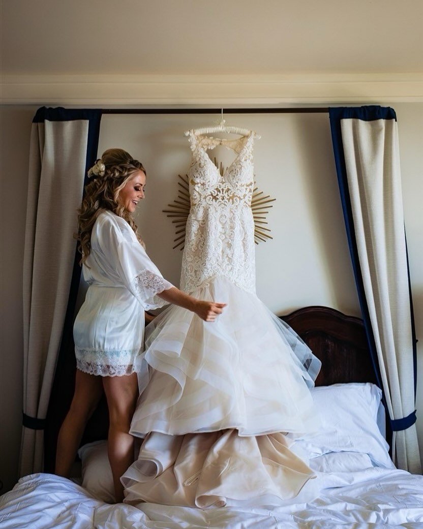 Before the bass drops&hellip; there&rsquo;s silence.
When I walk into a bridal suite and see the gown hanging like this, I feel anticipation in my chest. The same feeling right before a house track builds.
This is why I do what I do. I don&rsquo;t ju