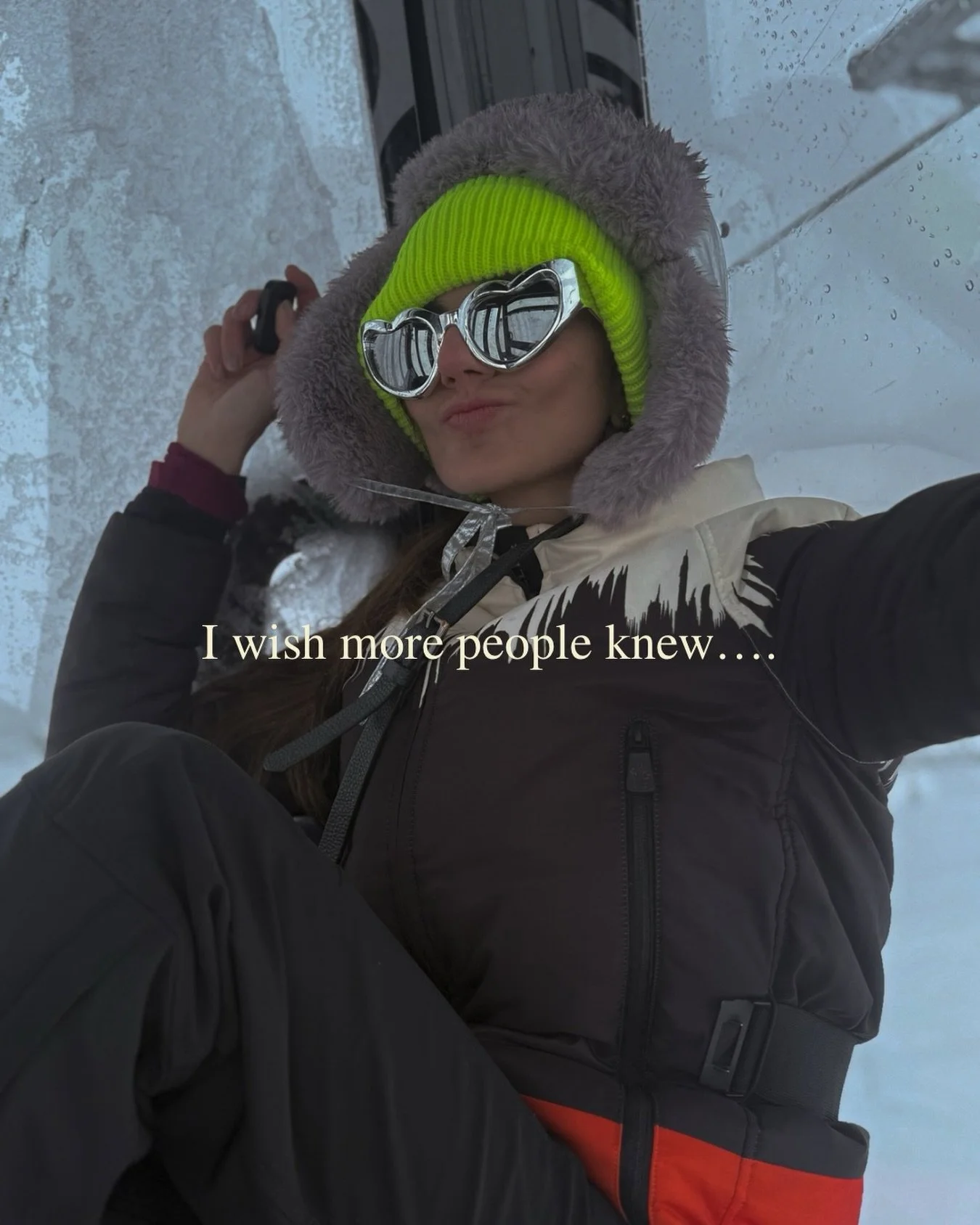 You can be fully booked&hellip;
and still feel completely disconnected from the life you actually want.

Because a packed calendar?
That was never the goal for me.

Freedom is.
Alignment is.
Designing a life that feels like mine is.

There&rsquo;s a 