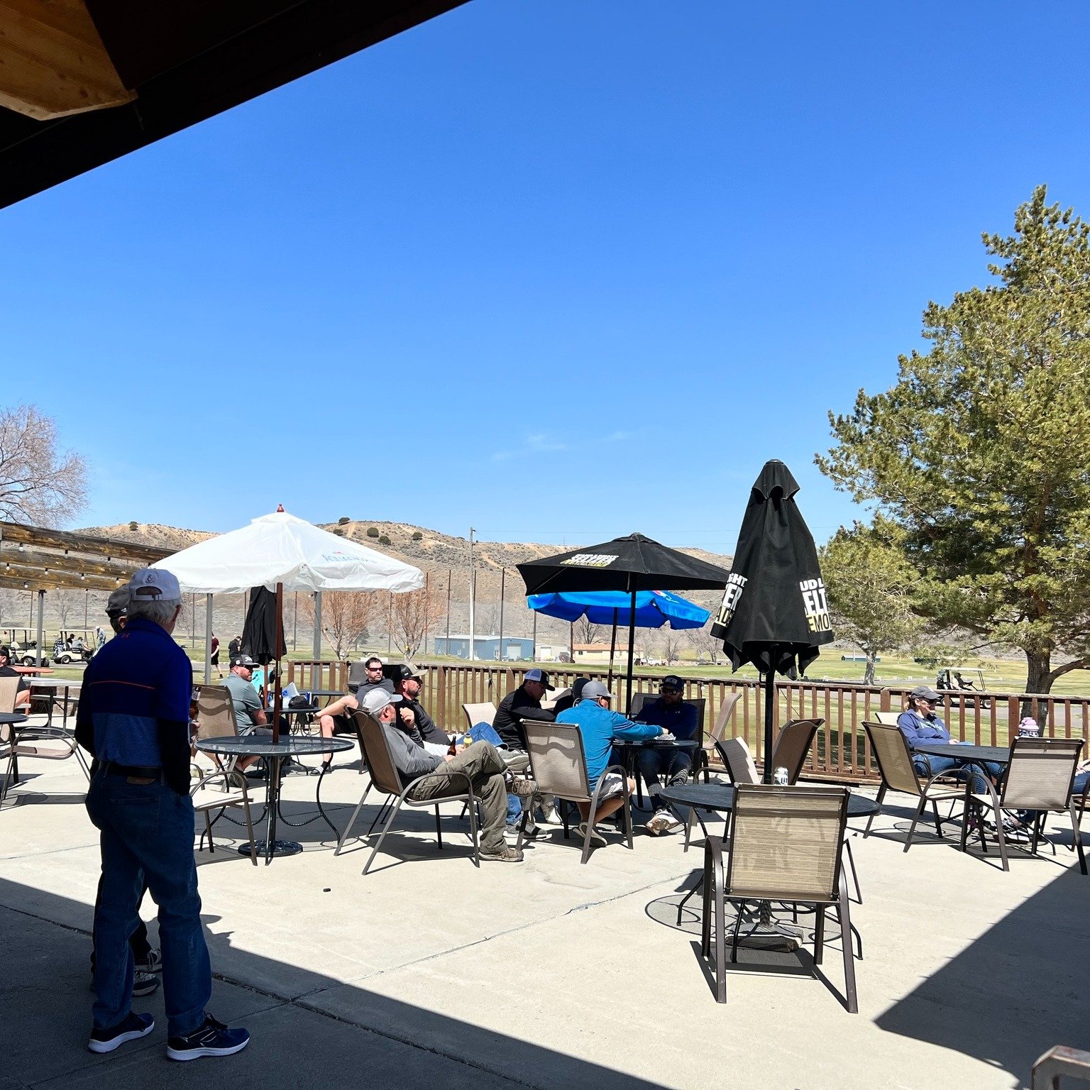 Views, vibes, and good times! 🌳🥂 Join us on the Ruby View Patio, where every seat comes with a scenic view and a promise of relaxation.

#theklubelko #rubyviewgolfclub #elkonv