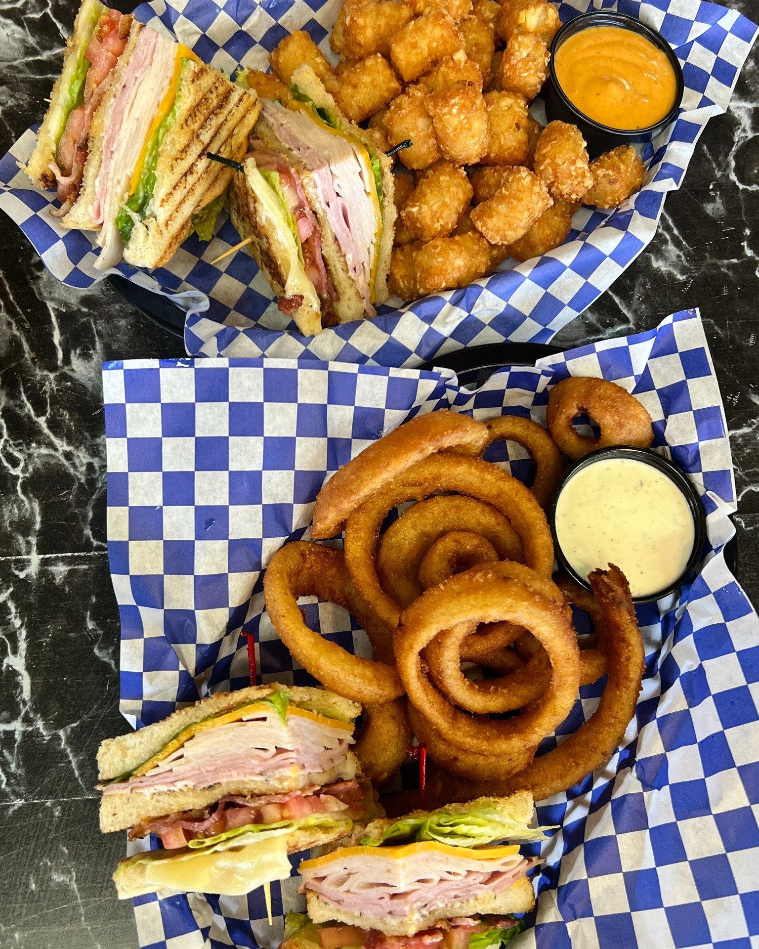Need a little boost to get through the week? 🥪 Our Klub Sandwich is stacked, satisfying, and just what you need for a satisfying midweek lunch break.
In a rush? Call ahead now or order online! 
📞 (775) 777-7279 

#theklubelko #foodie #drinkstagram 