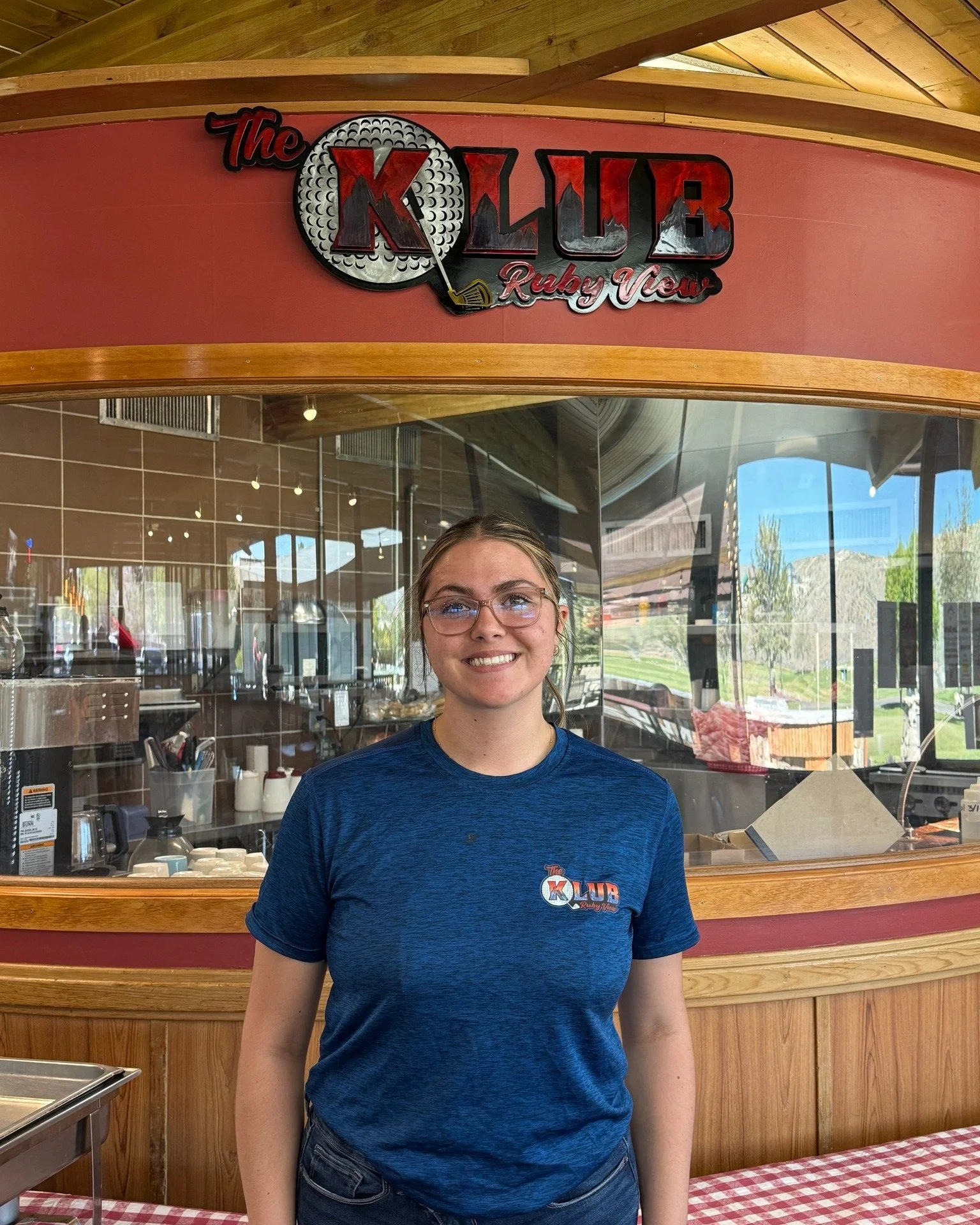 🌟 Employee Spotlight: Carly George 🌟
Meet Carly, one of the hardworking faces behind the scenes at The Klub Ruby View! She currently works as a cook and has been part of the Karr family team for the past 5 years.

🥑 Favorite Menu Item: Avocado Toa