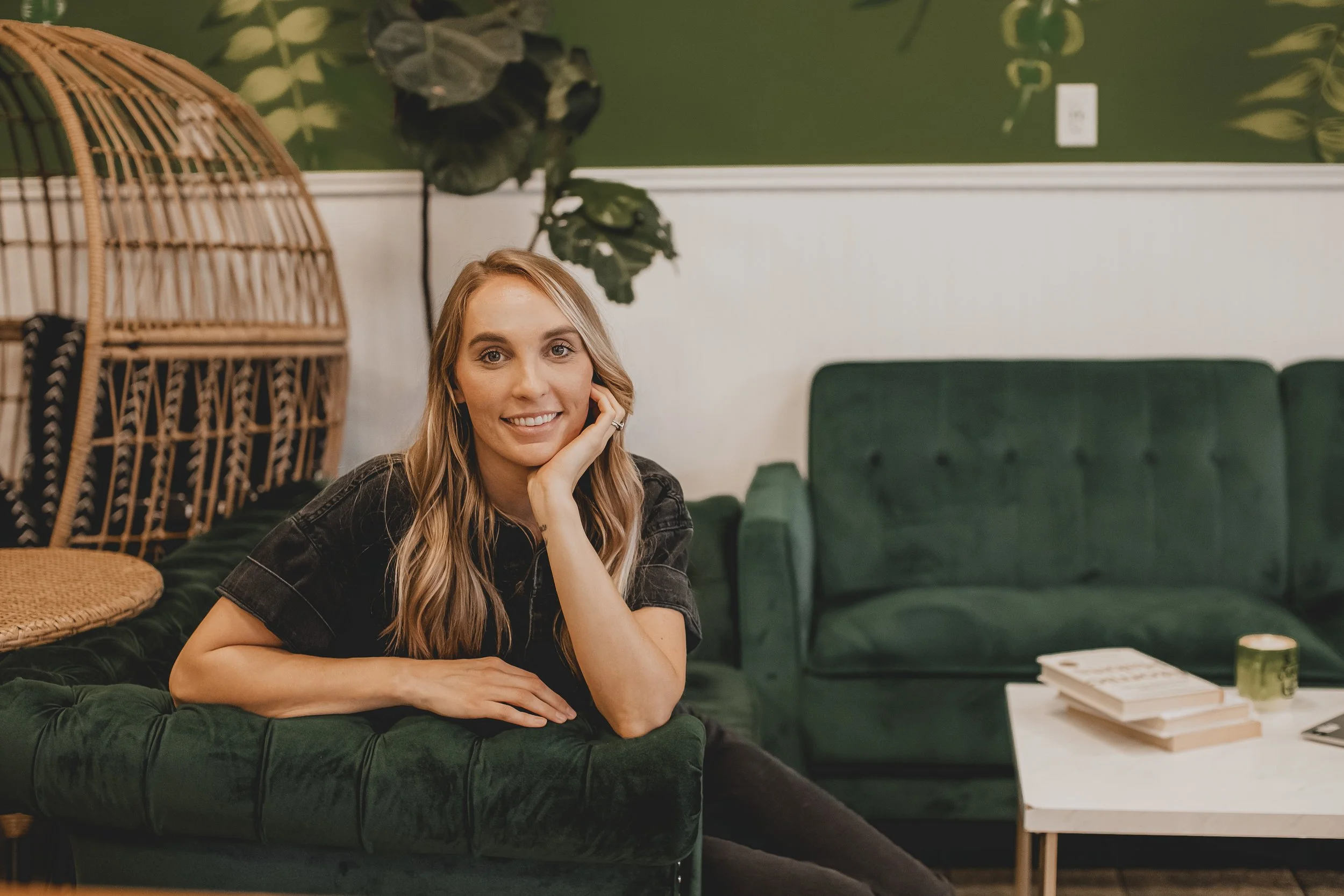 Therapist in Stevensville MD offering integrative therapy for women experiencing stress and burnout