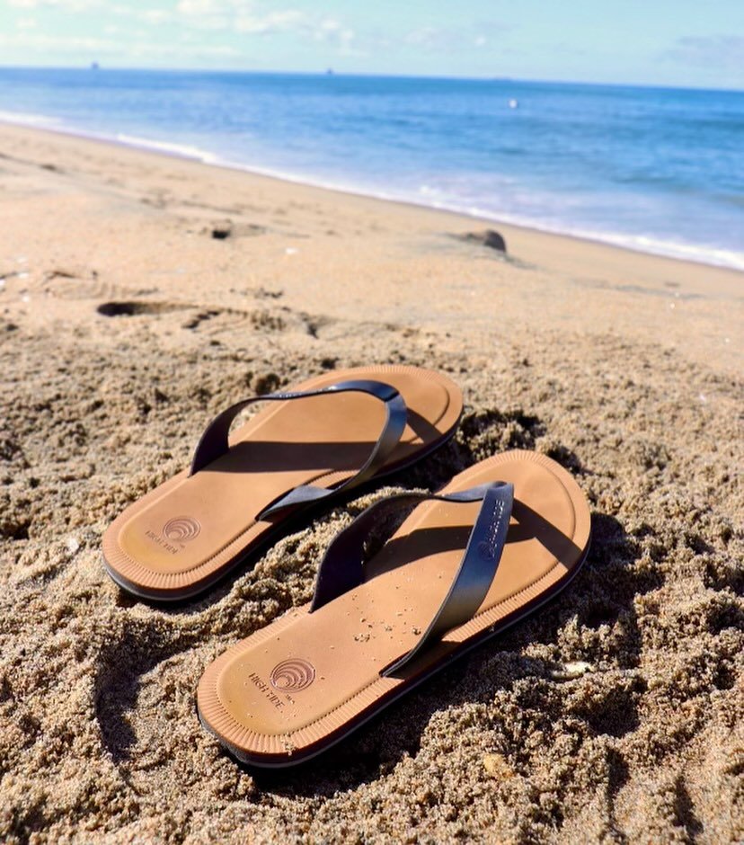 It&rsquo;s Thursday so it&rsquo;s technically Friday which means it&rsquo;s the weekend and you can head to the beach&hellip;#rockinmath 

#areyourockinyet #lifestyle #shoes #allinthedetails