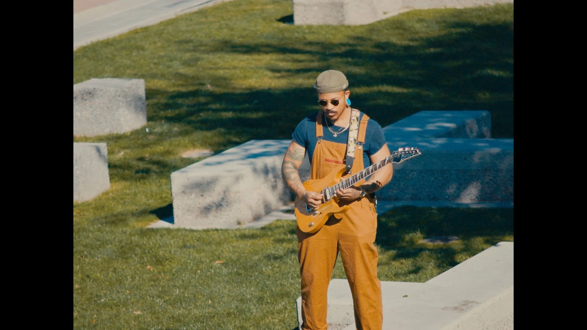 Timeline 1_01_01_21_13.jpg