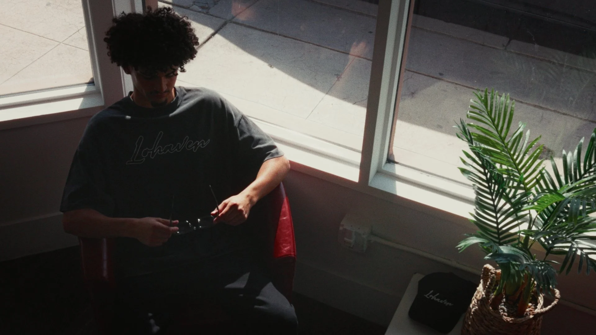 Timeline 1_01_00_46_04.jpg