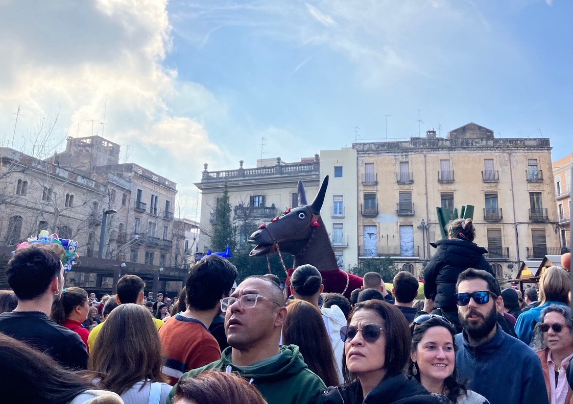 And then came a big horse into the crowd!
