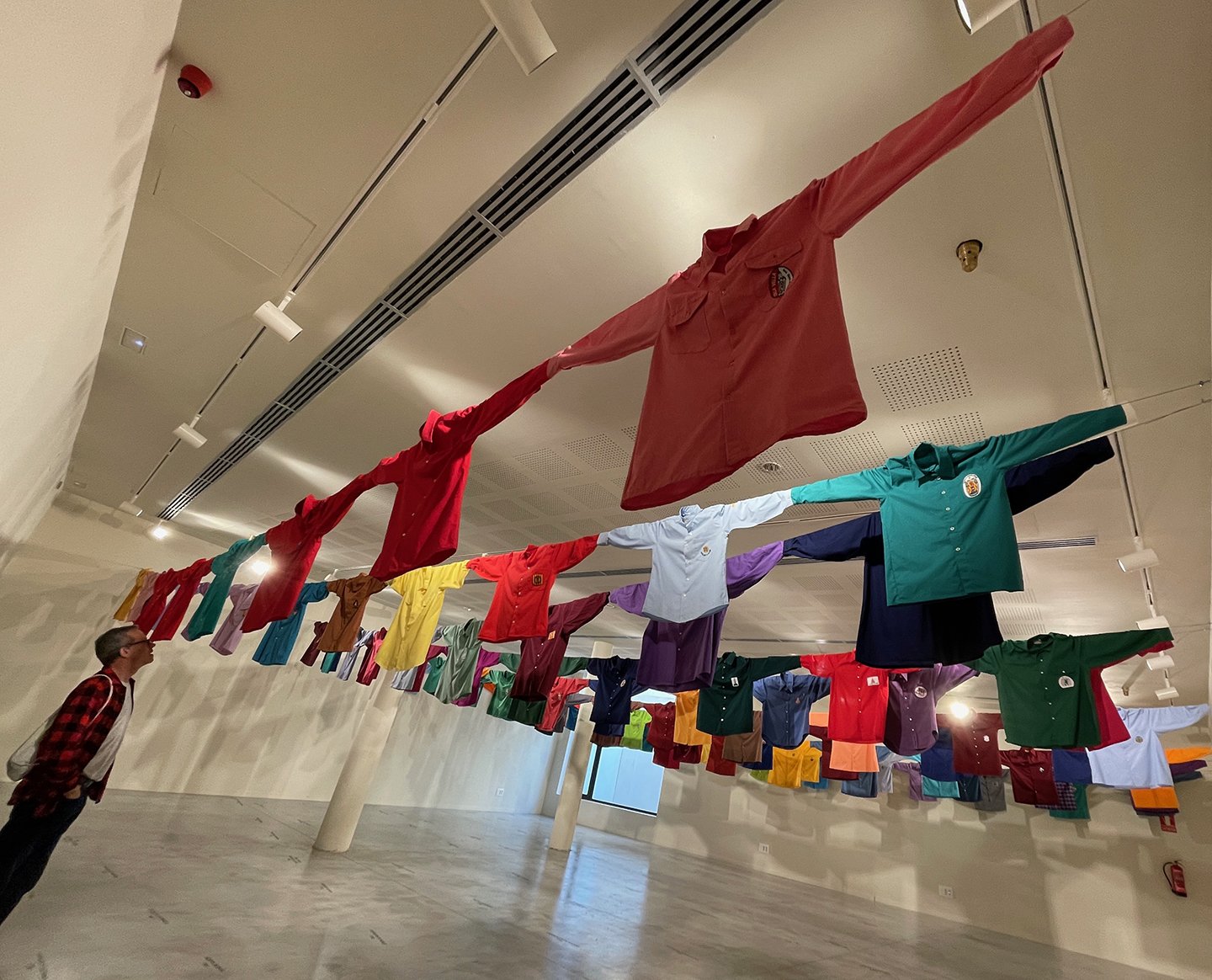 Display of a shirt of every team in Catalyuna