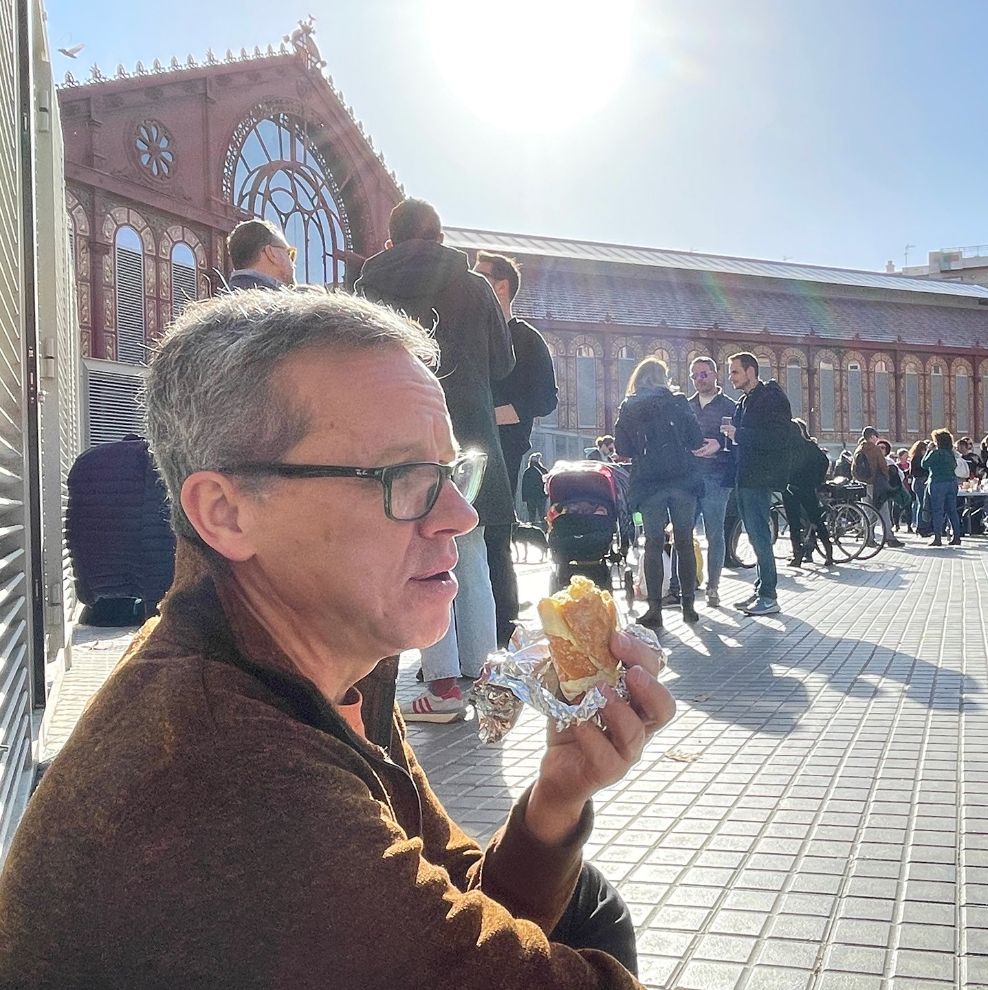 Enjoying lunch on the sunny day