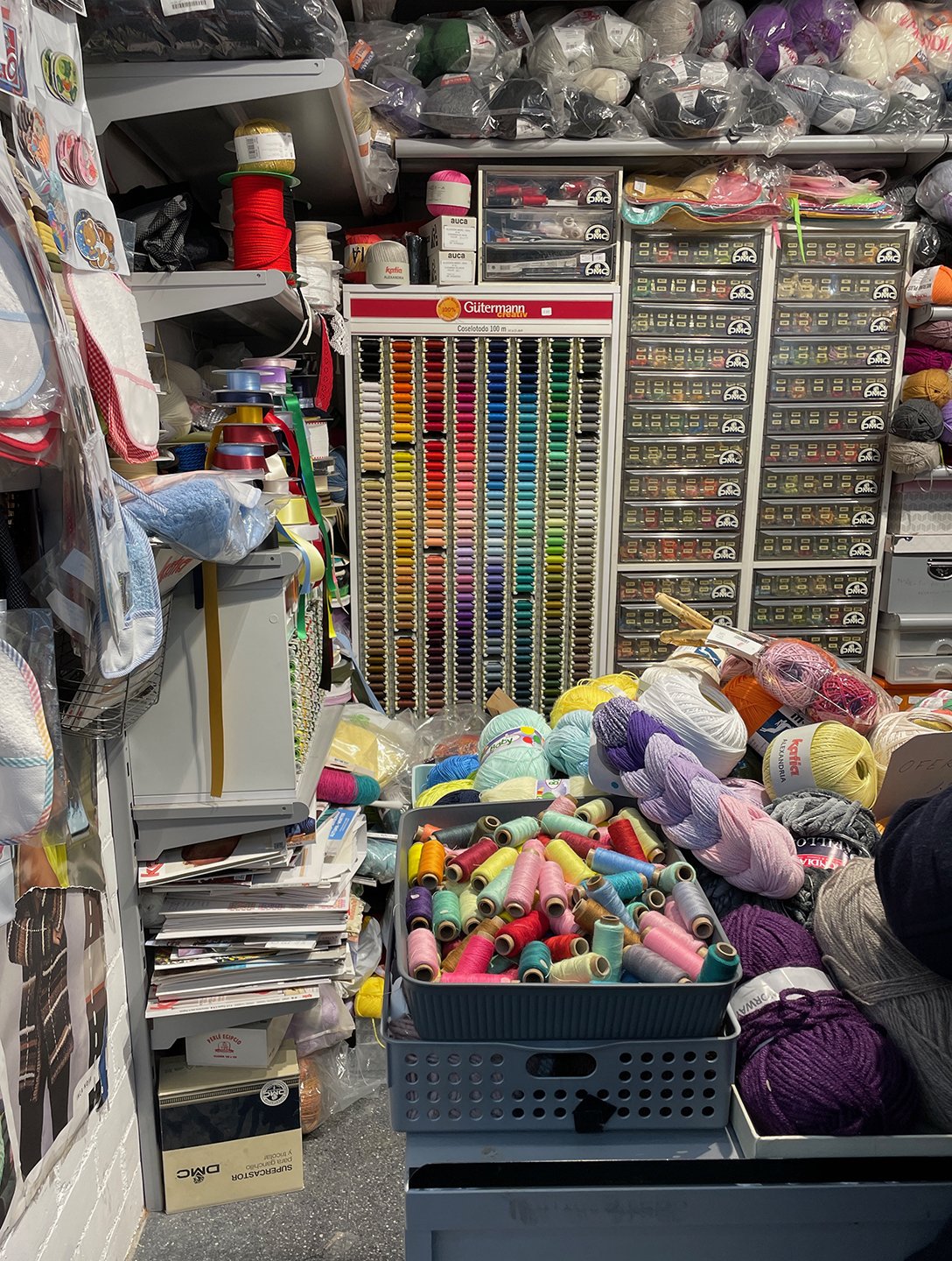 Colorful threads and yarns stall
