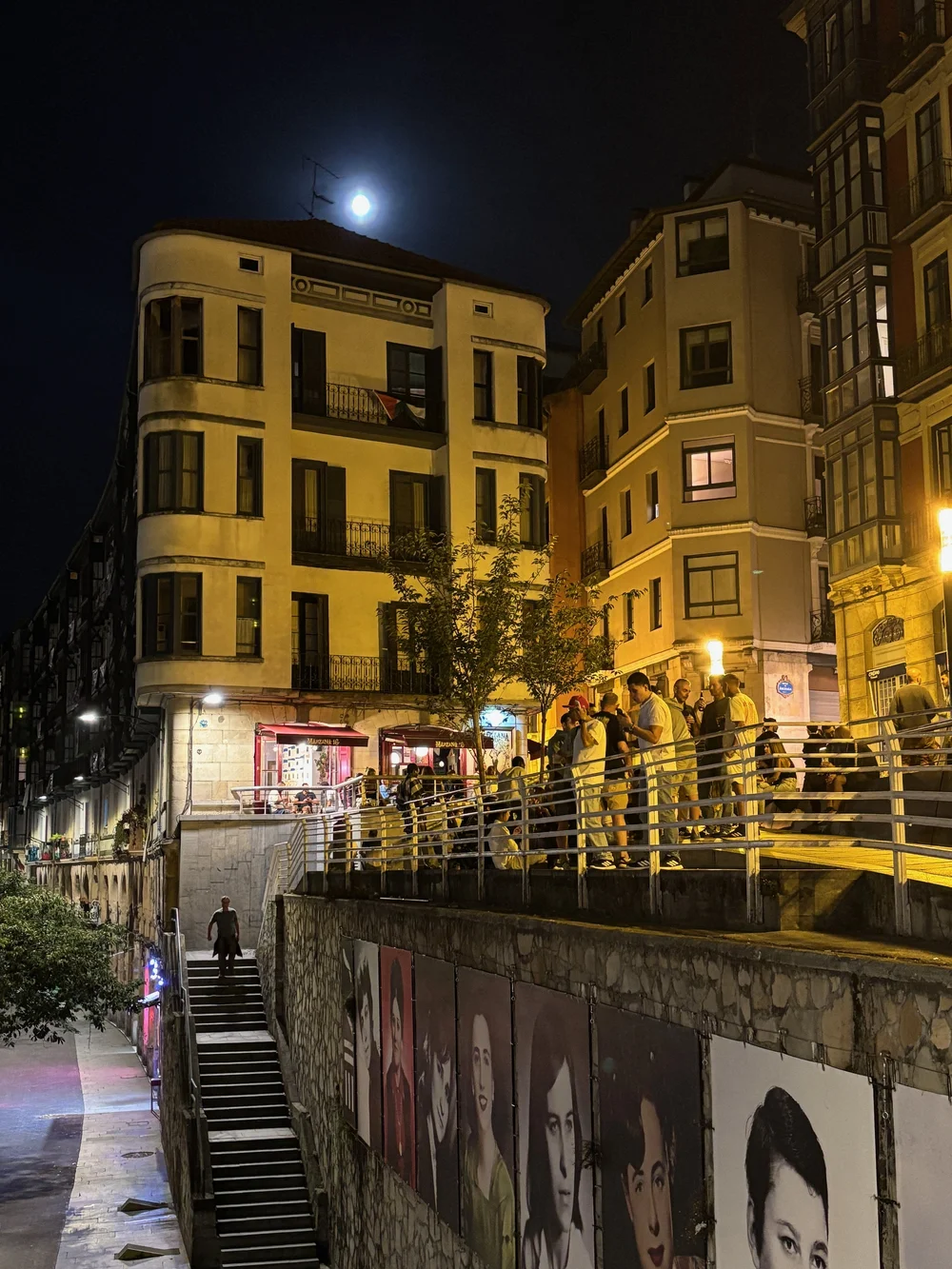 Crossing into the San Francisco neighborhood. 