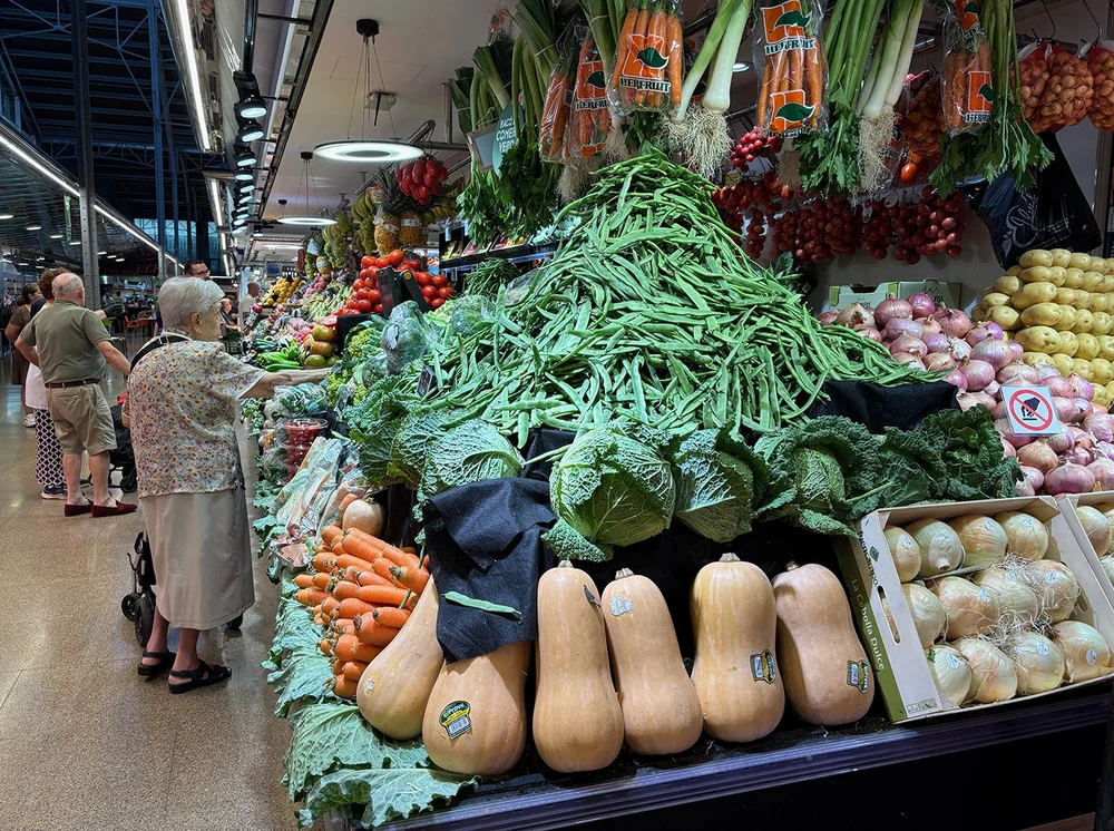 Beautiful display at the Ninot Market.