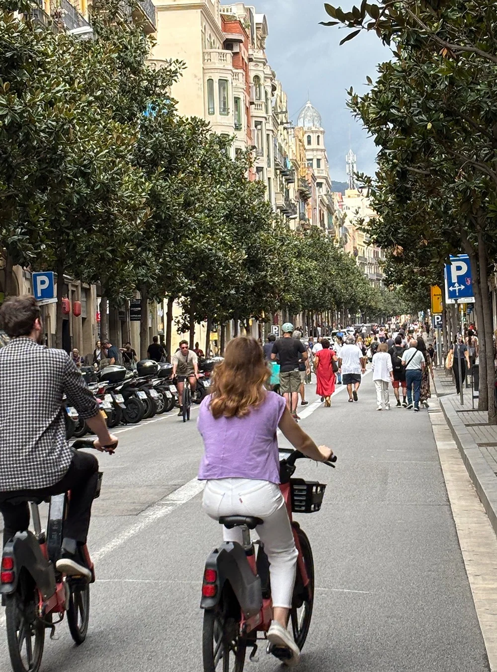 Gran de Gràcia on the weekend…