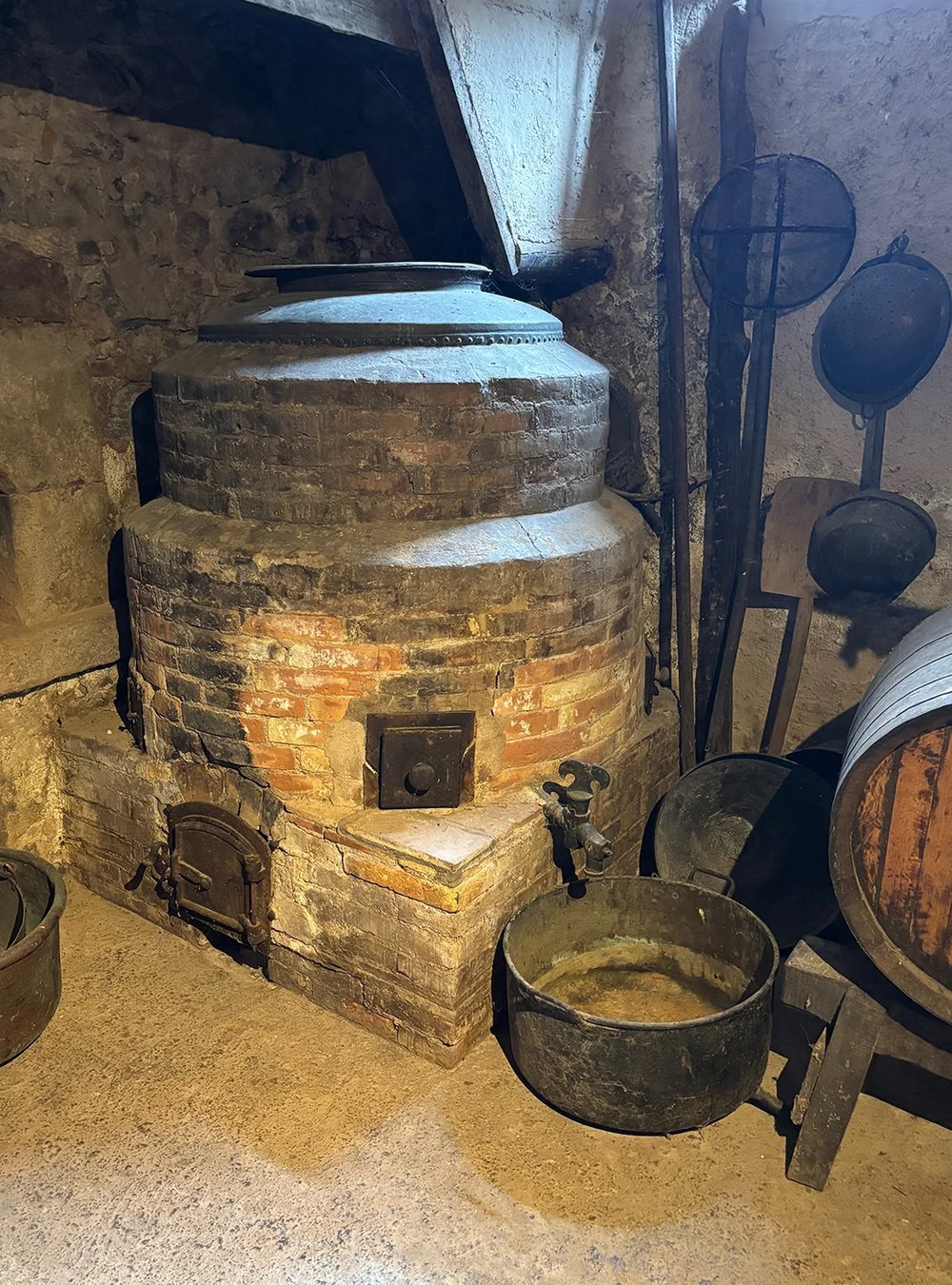 Into the ancient cellar. This thing aged a sherry-style wine!