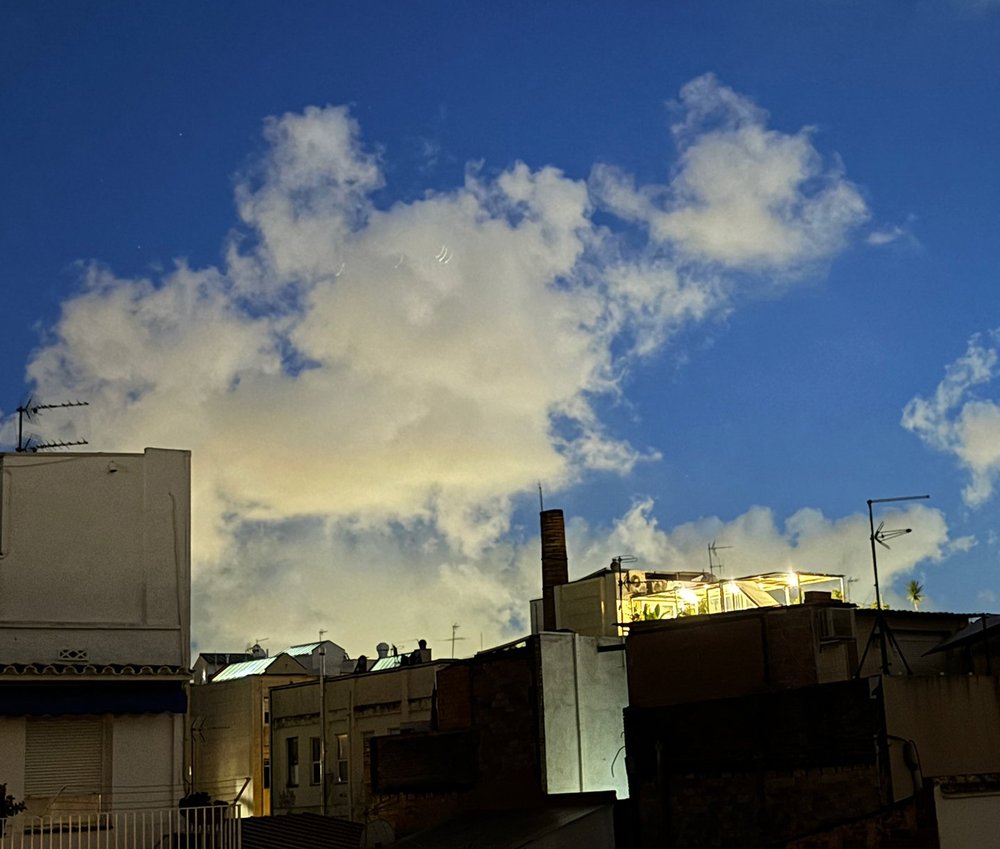 Beautiful dusk sky from the rootop.