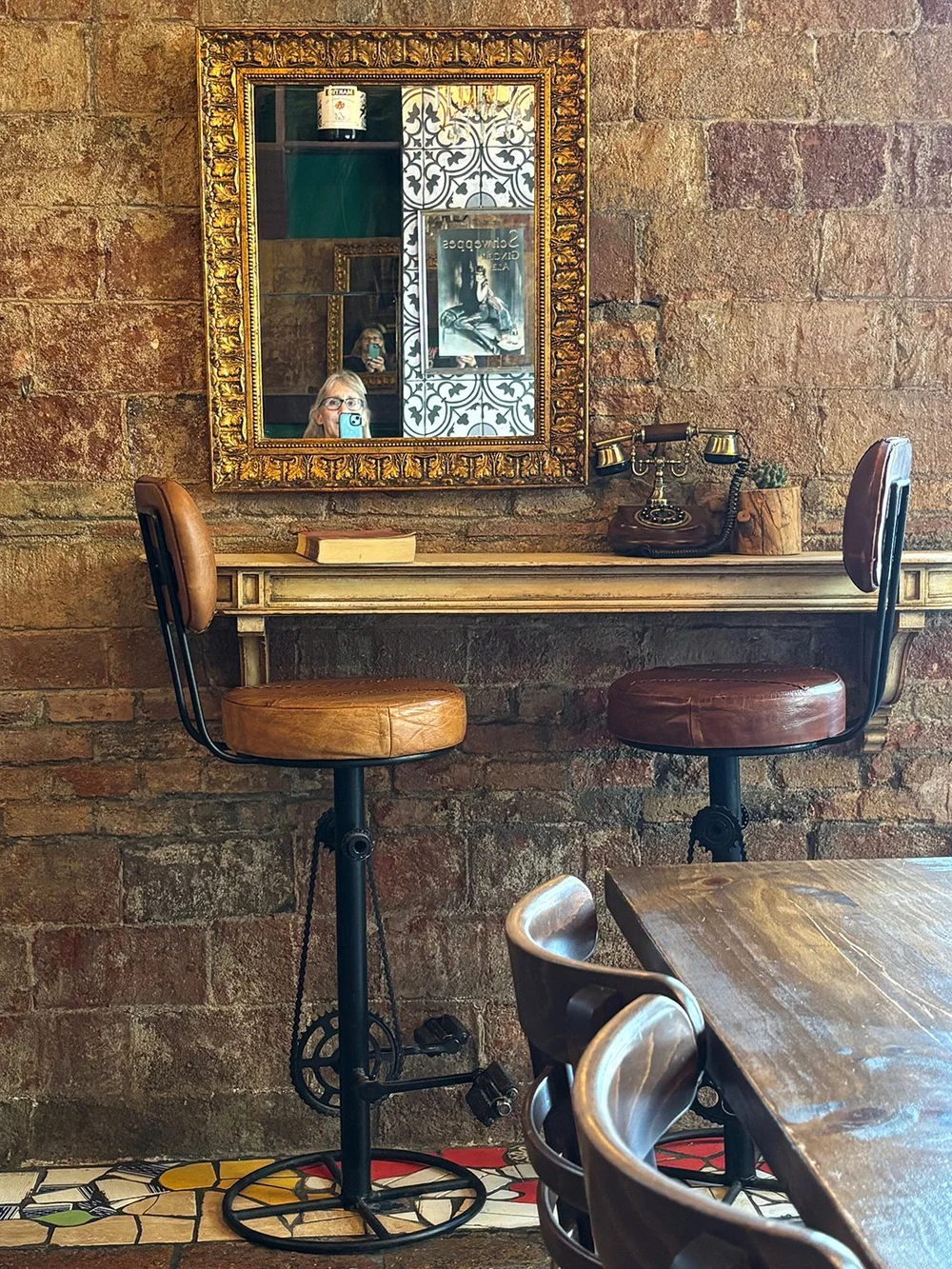 Mirror selfie with a neat setting.