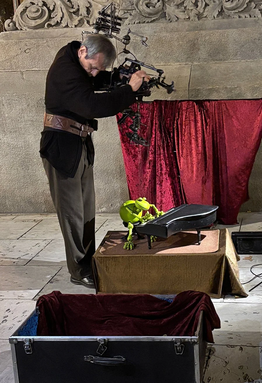 On the way to Terra i Gust, this street performer was great!