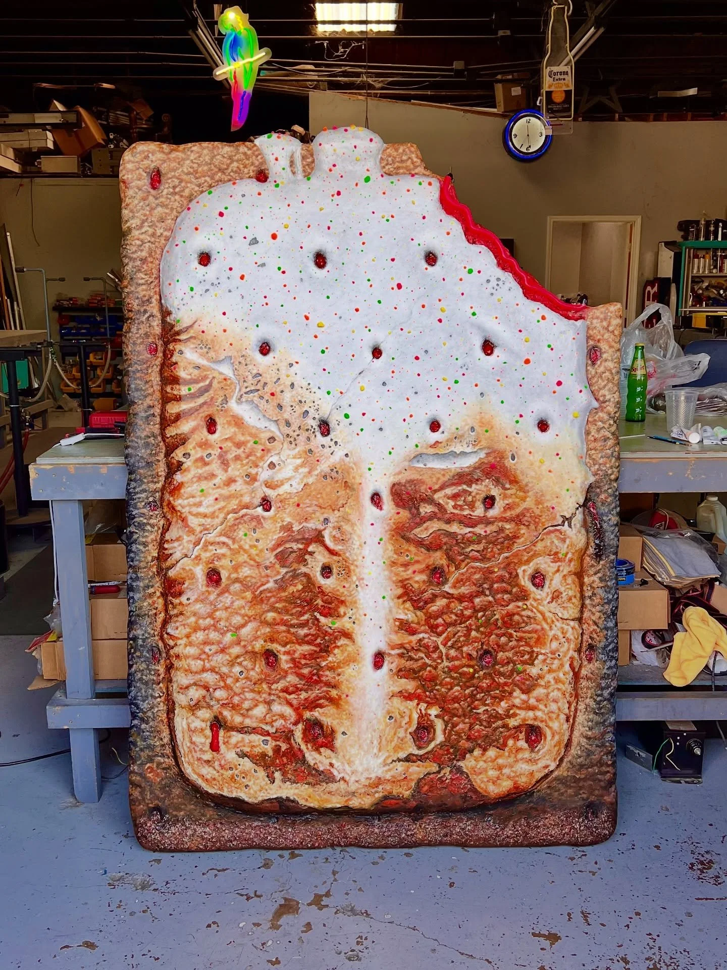 MegaTart
48 x 72 x 4  mixed media + neon

Partner: @elitedesignatelier 
Fabrication: @timelesswoodworks_yp 
Neon: @gerardomalagon2301 

#art #sculpture #painting #poptart #miami #texas #foodart #foodie #popart #contemporaryart #commission #curator #a