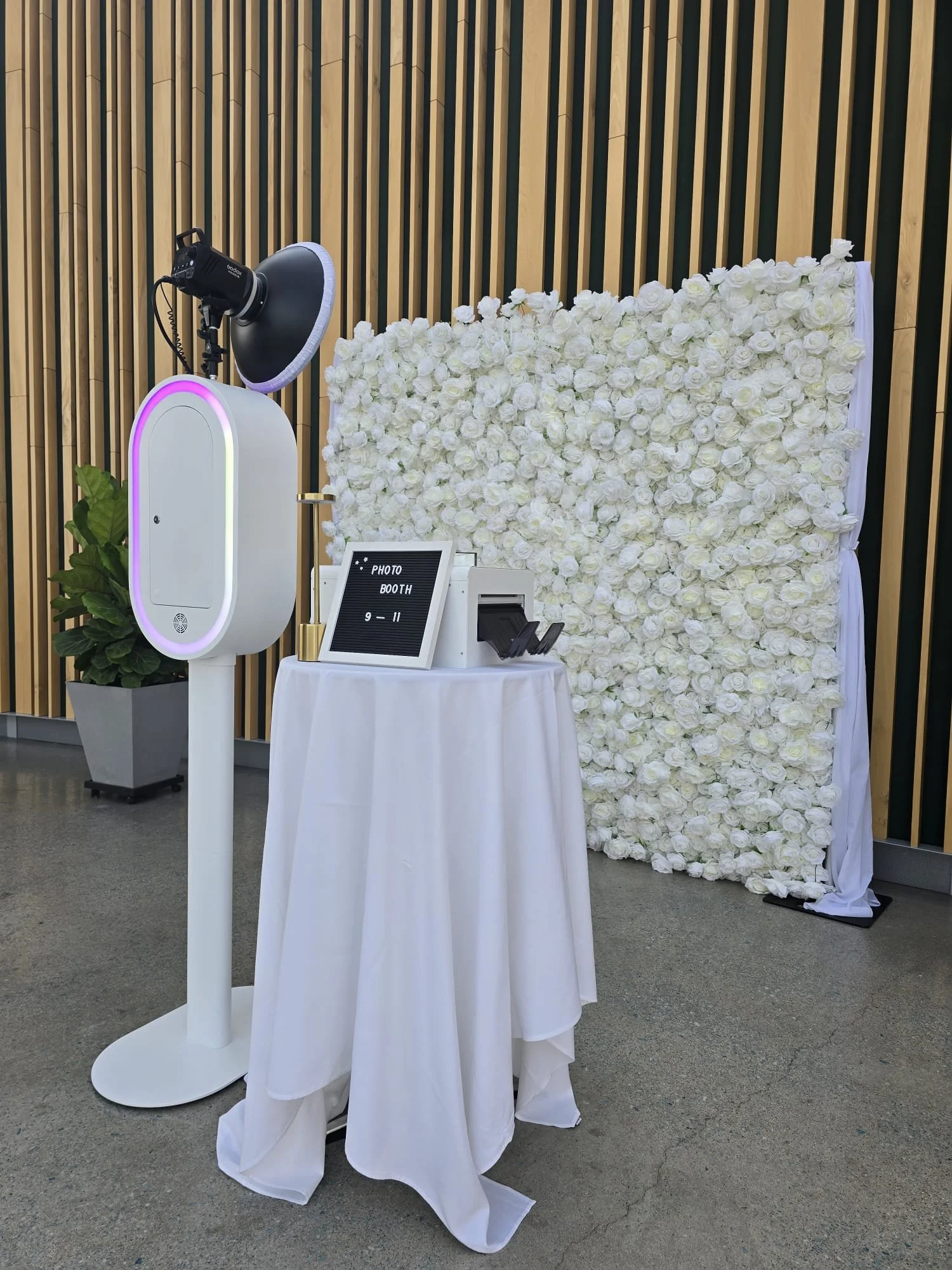 Enclosed Vintage Style Photo Booths vs Open Luxury Experiences: Which Is Right for Your Winnipeg Wedding?