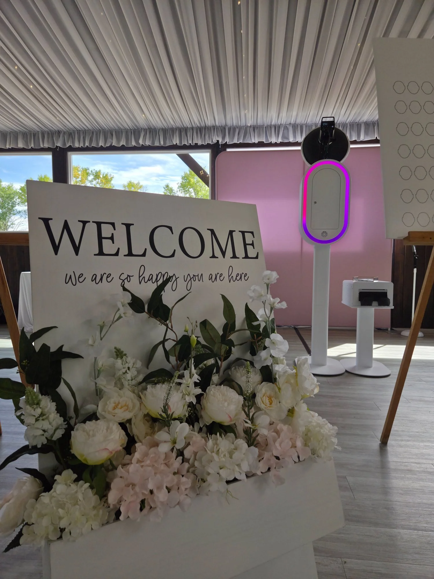 The Nova photo booth at a wedding at Ashgrove Acres
