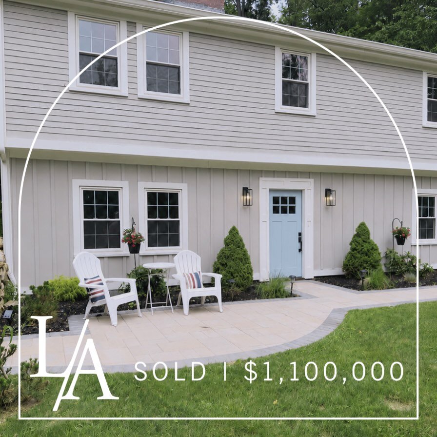 SOLD

Sold! 🏡

📍4 Enon Road, Wenham, MA

🔑 Exclusive buyer representation by Jenna Lovely Buonfiglio 
@thelovelyadvisory 

Sale price: $1,100,000

#realestate
#homesforsale
#propertyforsale
#luxuryhomes
#wenhamma