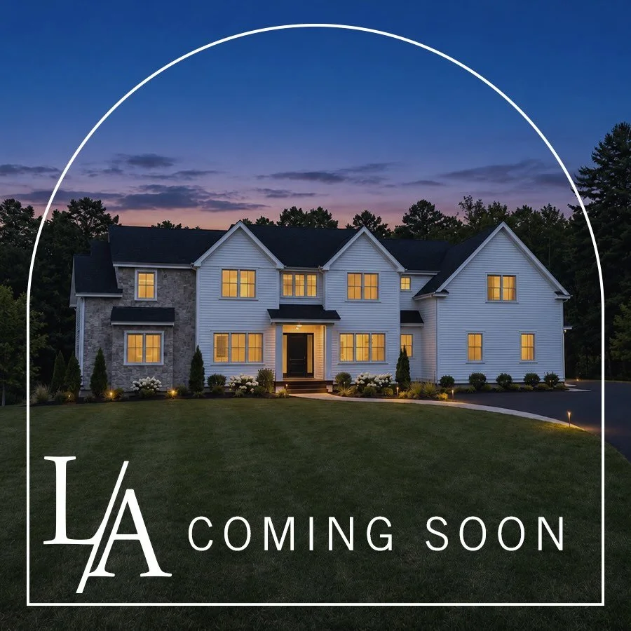 Coming Soon! 🔑

📍2 Cynthia Circle, Wenham, MA

New construction luxury home, available Fall 2026. Set on a one-acre lot in Wenham, this custom-built five-bedroom, five-bath residence is part of a three-home cul-de-sac set on a new private drive abu