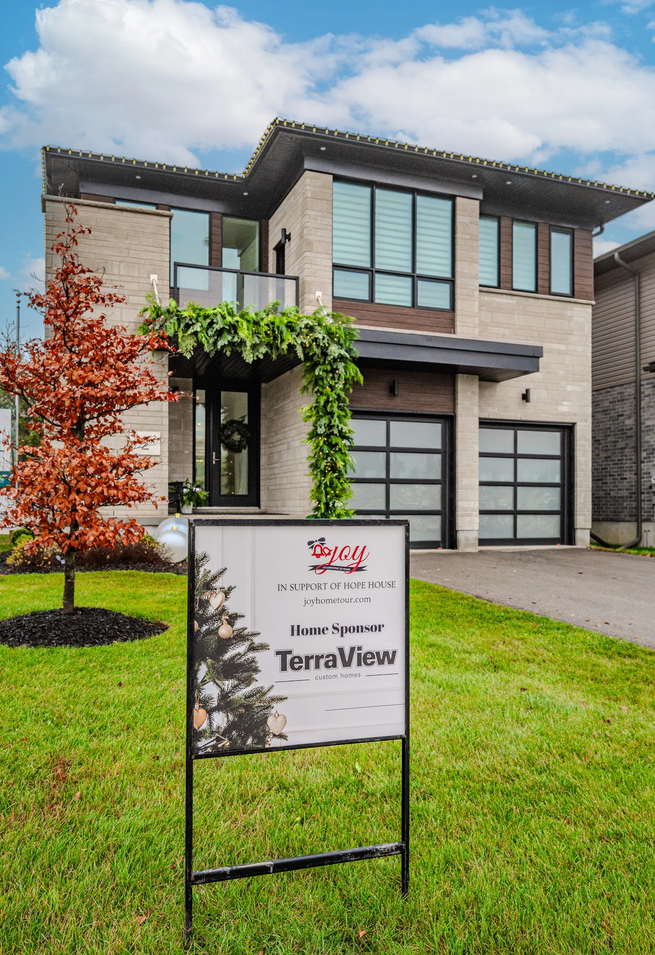 2 Nicholas Way_Guelph-3.jpg