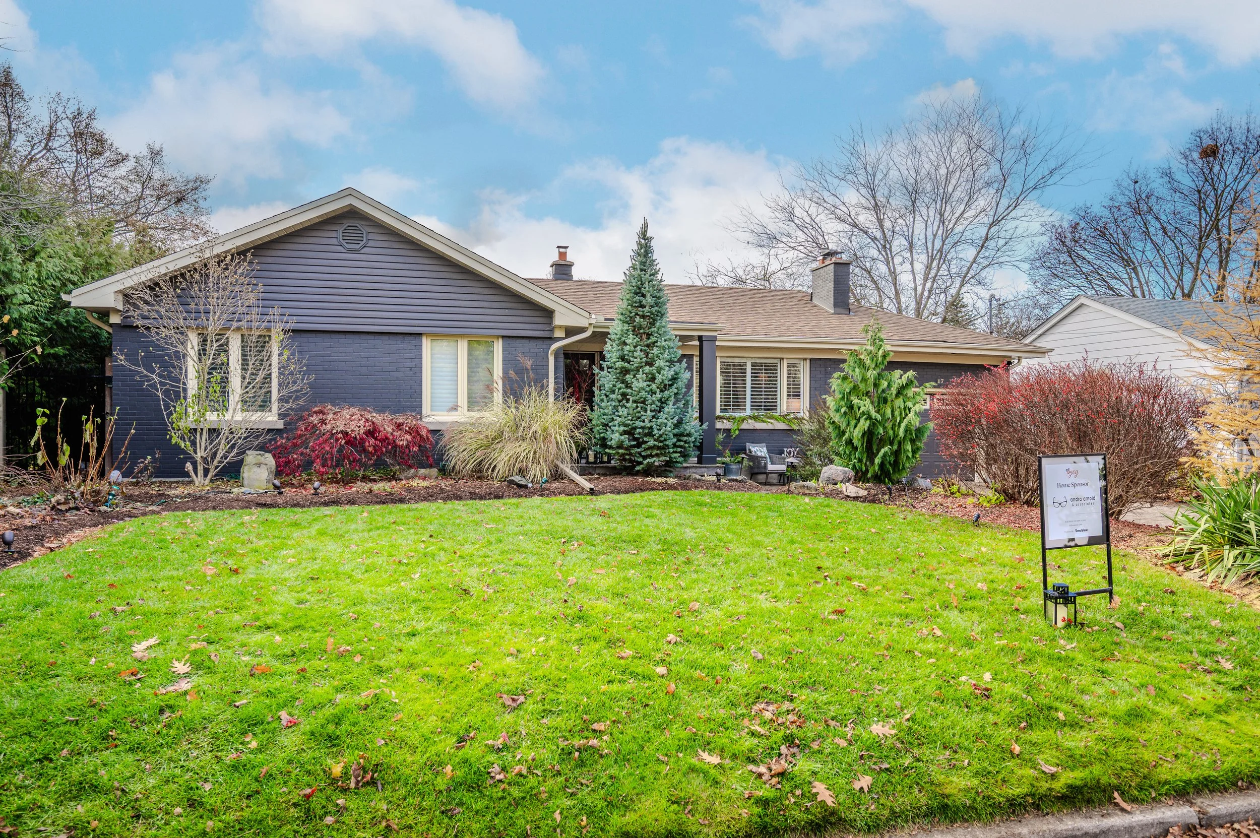 17 Wolfond Cres_Guelph-1.jpg