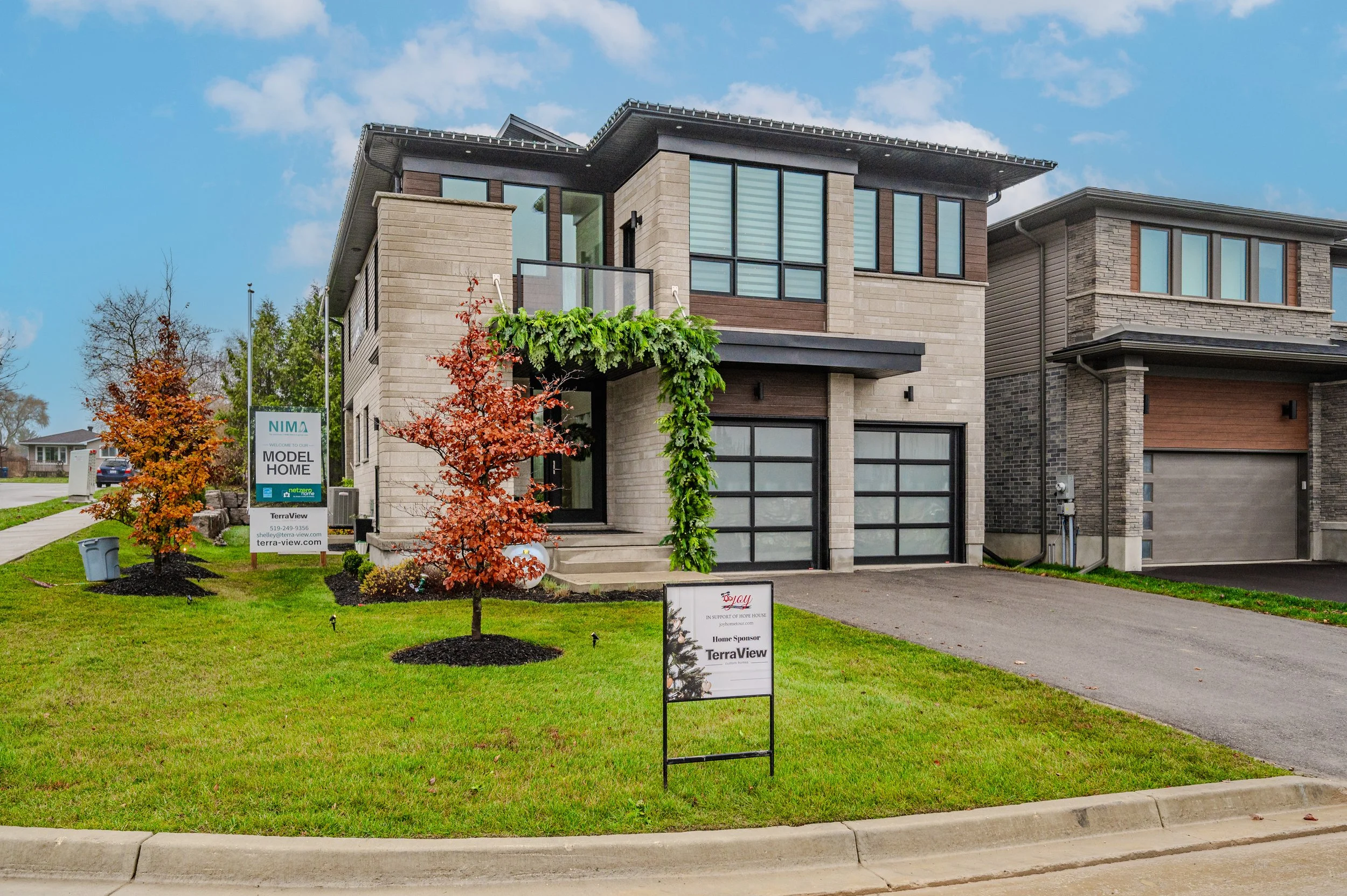 2 Nicholas Way_Guelph-2.jpg