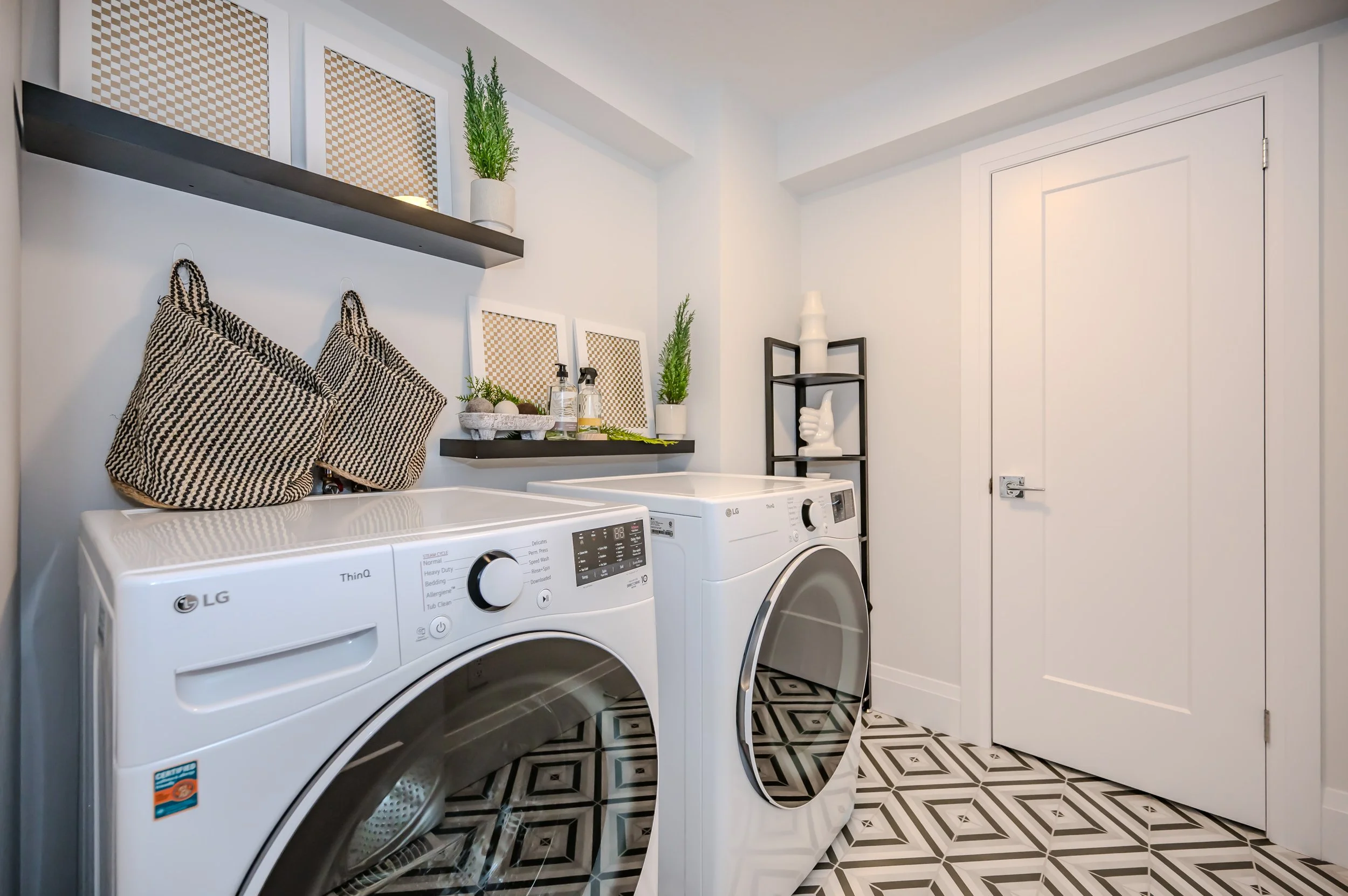2 Nicholas Way_Guelph-54.jpg