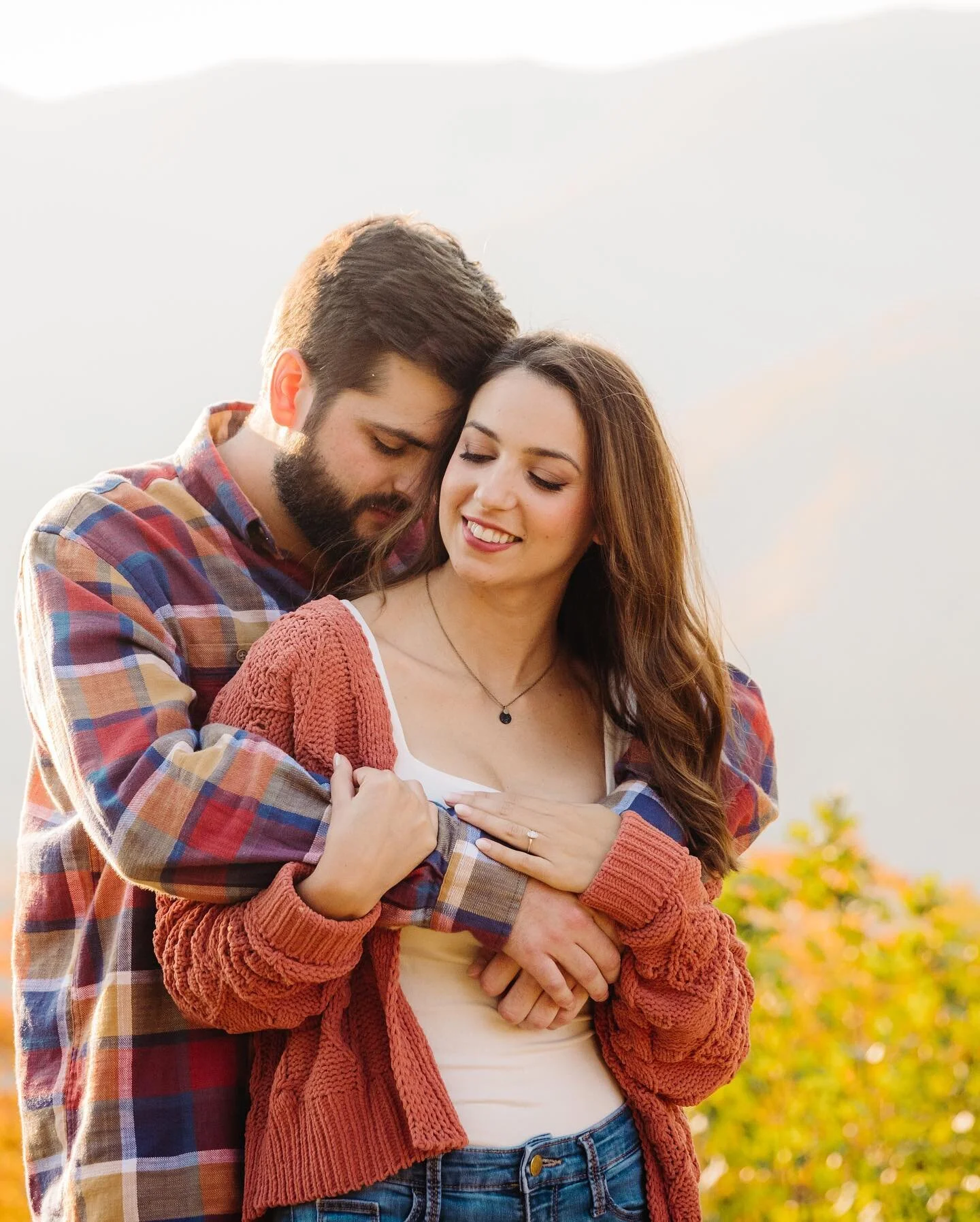 Congratulations to these two on their engagement ✨💗 with magical, dreamy photography by @elope_outdoors ✨📸 ~ loved collaborating with Courtney on this very natural makeup look with soft matte neutral brown eyeshadow and brown/black classic eyeliner