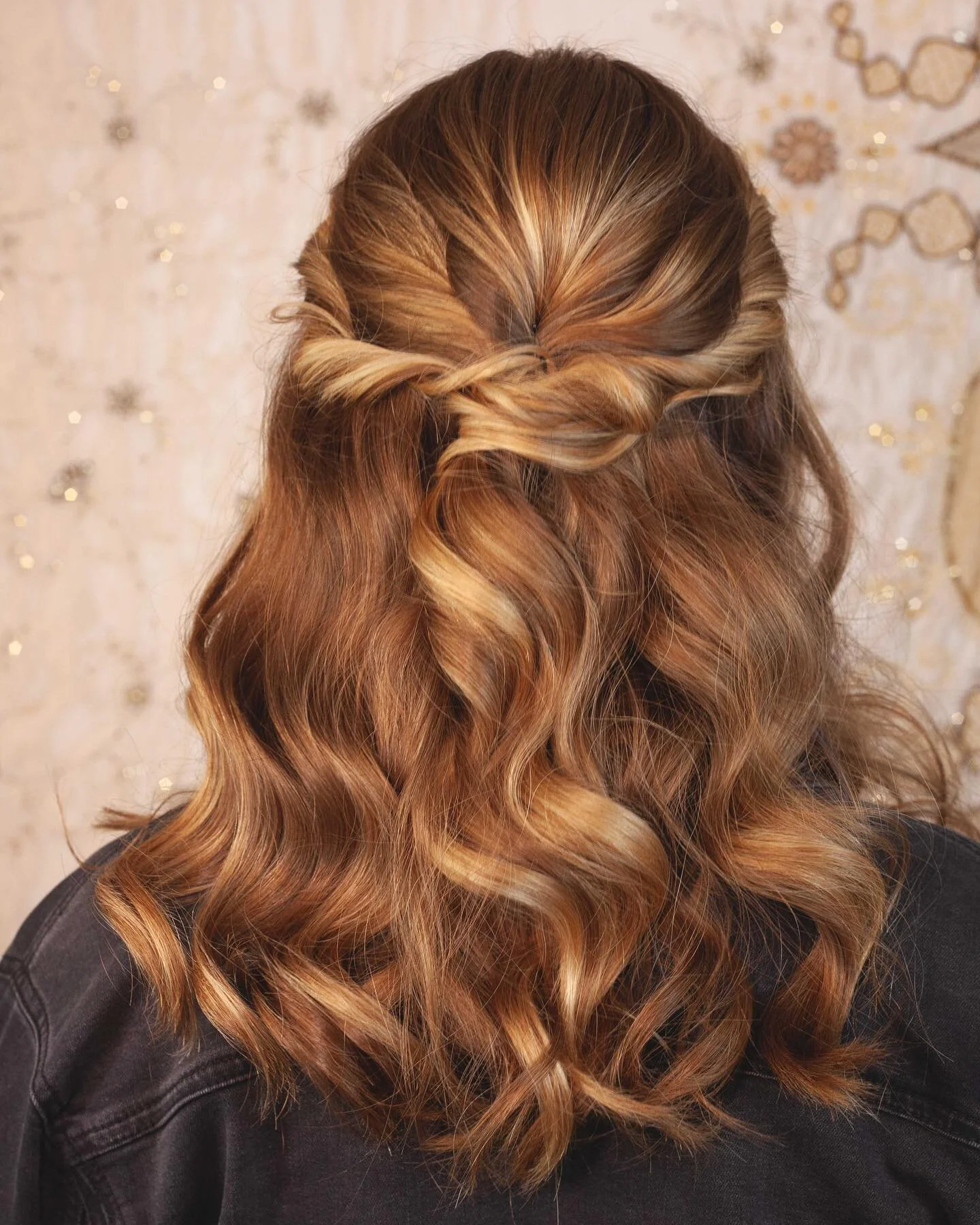 We loved getting to work with Courtney at her hair and makeup trial for her elopement in 2023 ✨⚜️ Gorgeous hair and makeup by Mandy ✨
……………….……………………&h