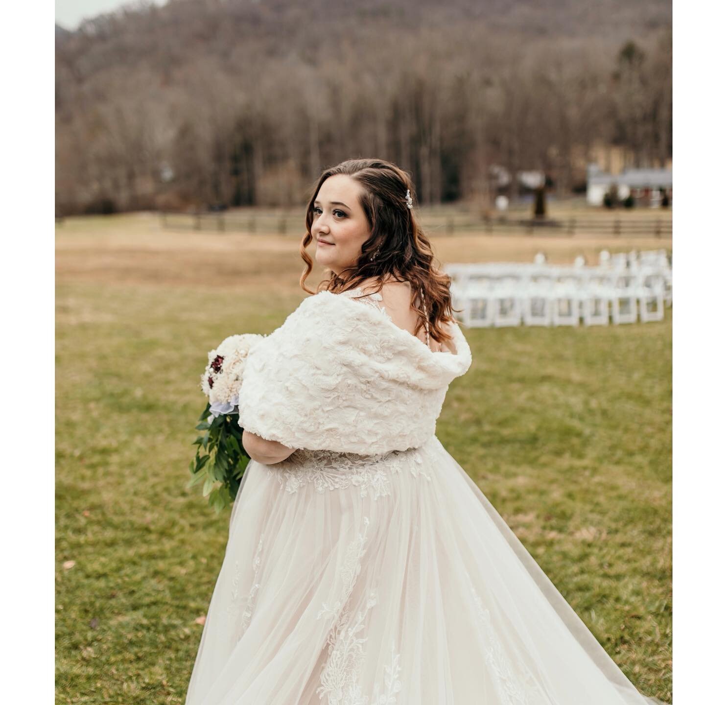 Carley&rsquo;s wedding day makeup from this past March ✨🌿❄️ Isn&rsquo;t she beautiful! I love these photos, love a winter wedding aesthetic✨❄️

At the lovely rustic farmhouse barn venue on Weaverville 🌿✨: @fields_of_blackberry_cove 

📷: @susanna_c