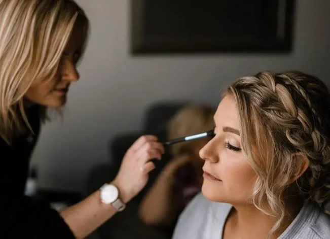 Top Things Your Wedding Hair and Makeup Artists Want You to Know