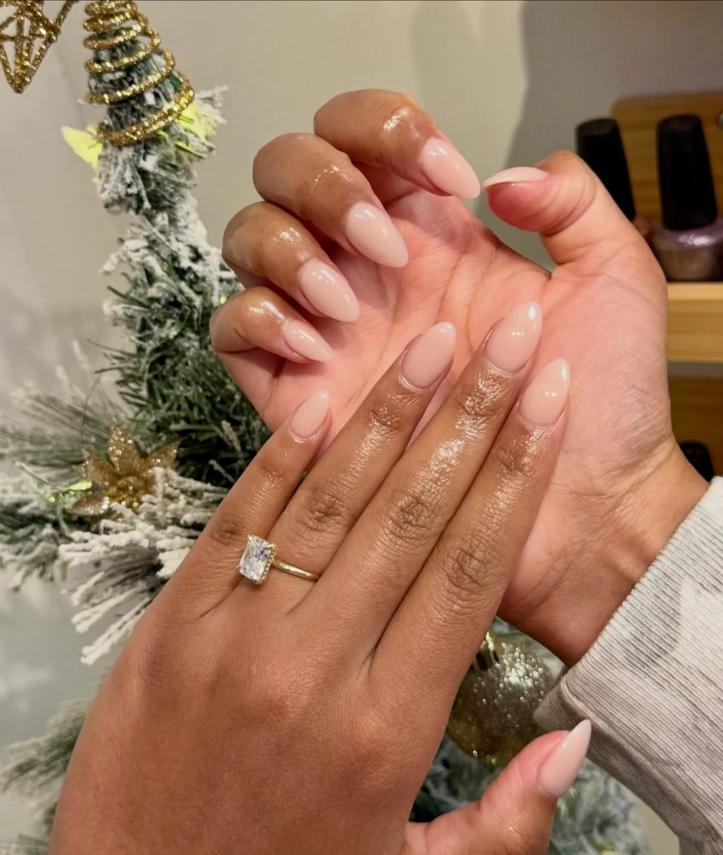 CLASSIC &amp; NEUTRAL NEVER GOES OUT OF STYLE 😩🤩😤

#diamondnailco #nailsnailsnails #neutralnails #luxurynailsalon #mandevillenailtech