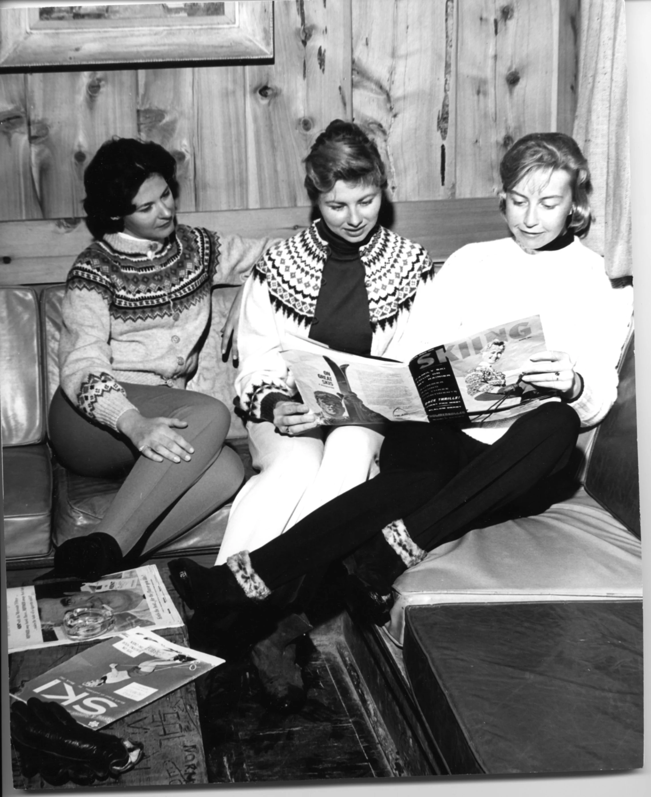 San Francisco girls at DerWedelin Inn013.jpg