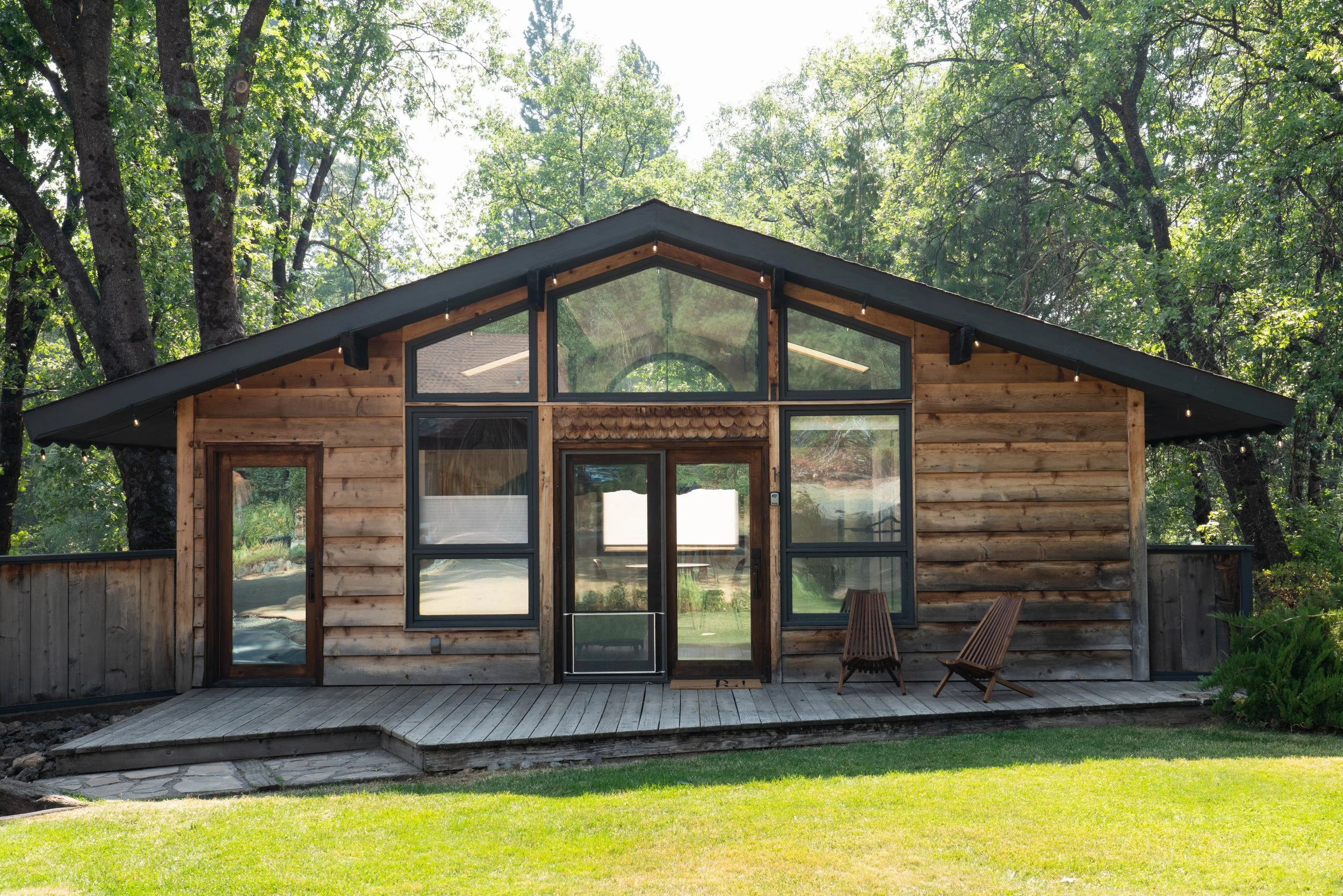 Cabin 1 Vacation Cabin Rentals in Mt. Shasta Basecamp Lodge