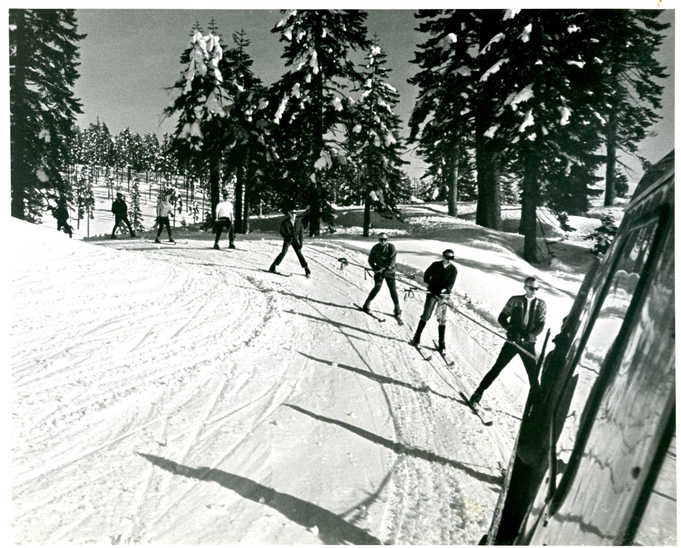 Skiing011.jpg